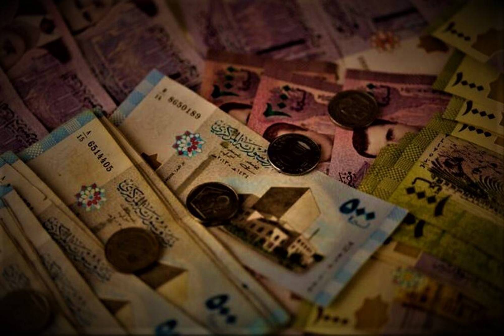 سعر الدولار في سوريا مقابل الليرة السورية في السوق السوداء