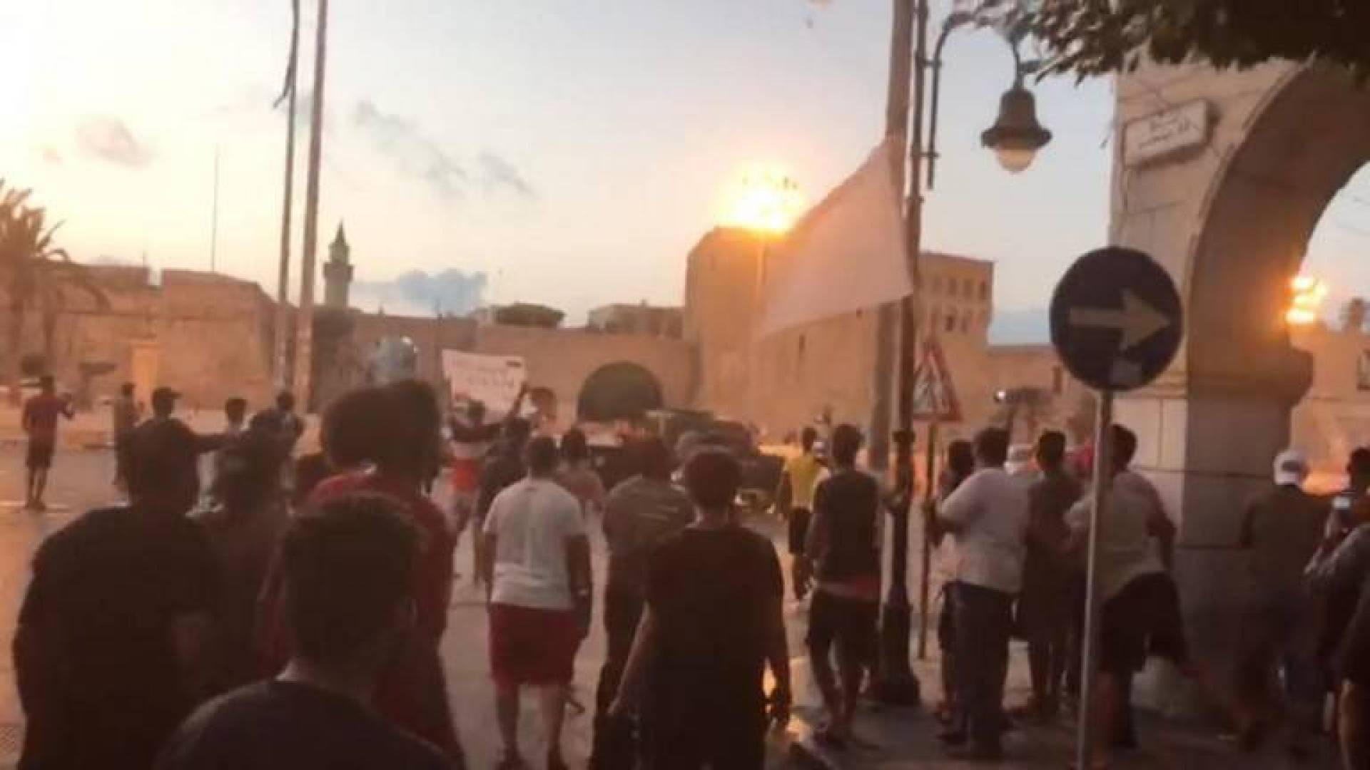 مظاهرات في طرابلس الليبية ضد الفساد 