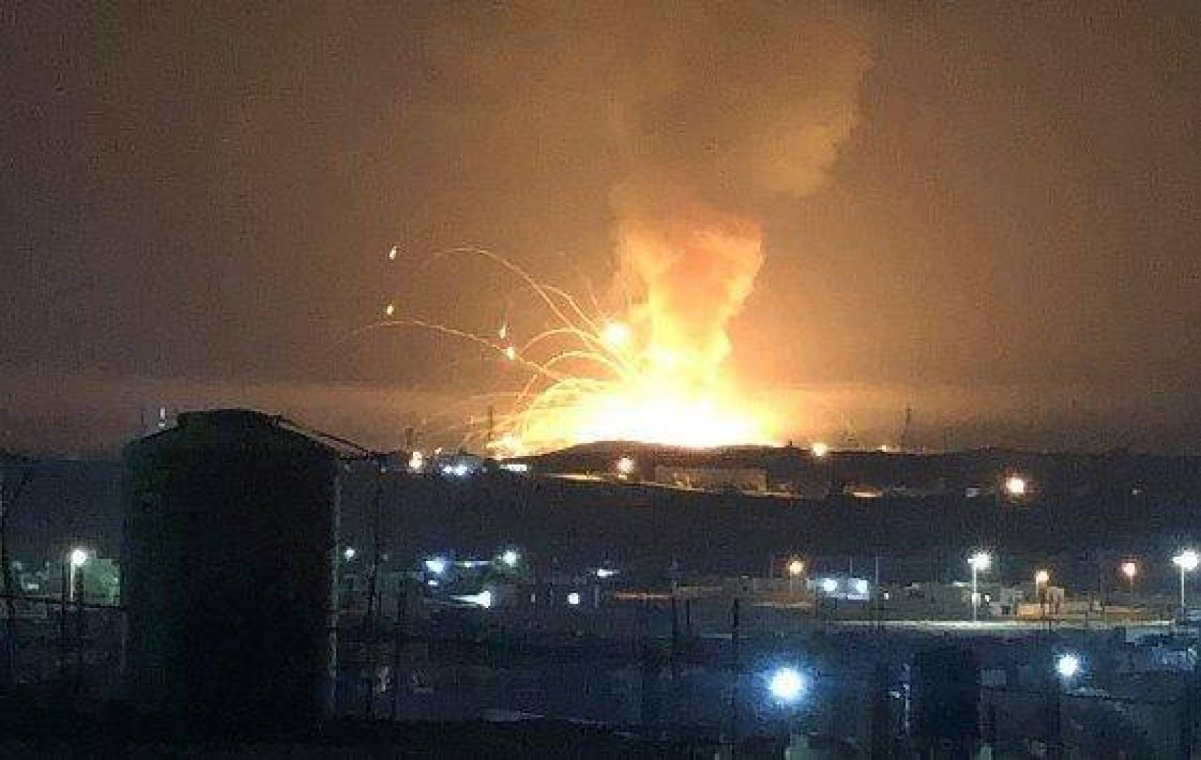 انفجار ضخم في مدينة الزرقاء في الأردن