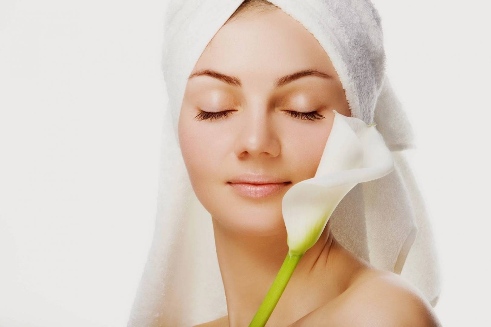 طرق للحفاظ على رائحة العطر لمدة أطول وجعلها فواحة أكثر