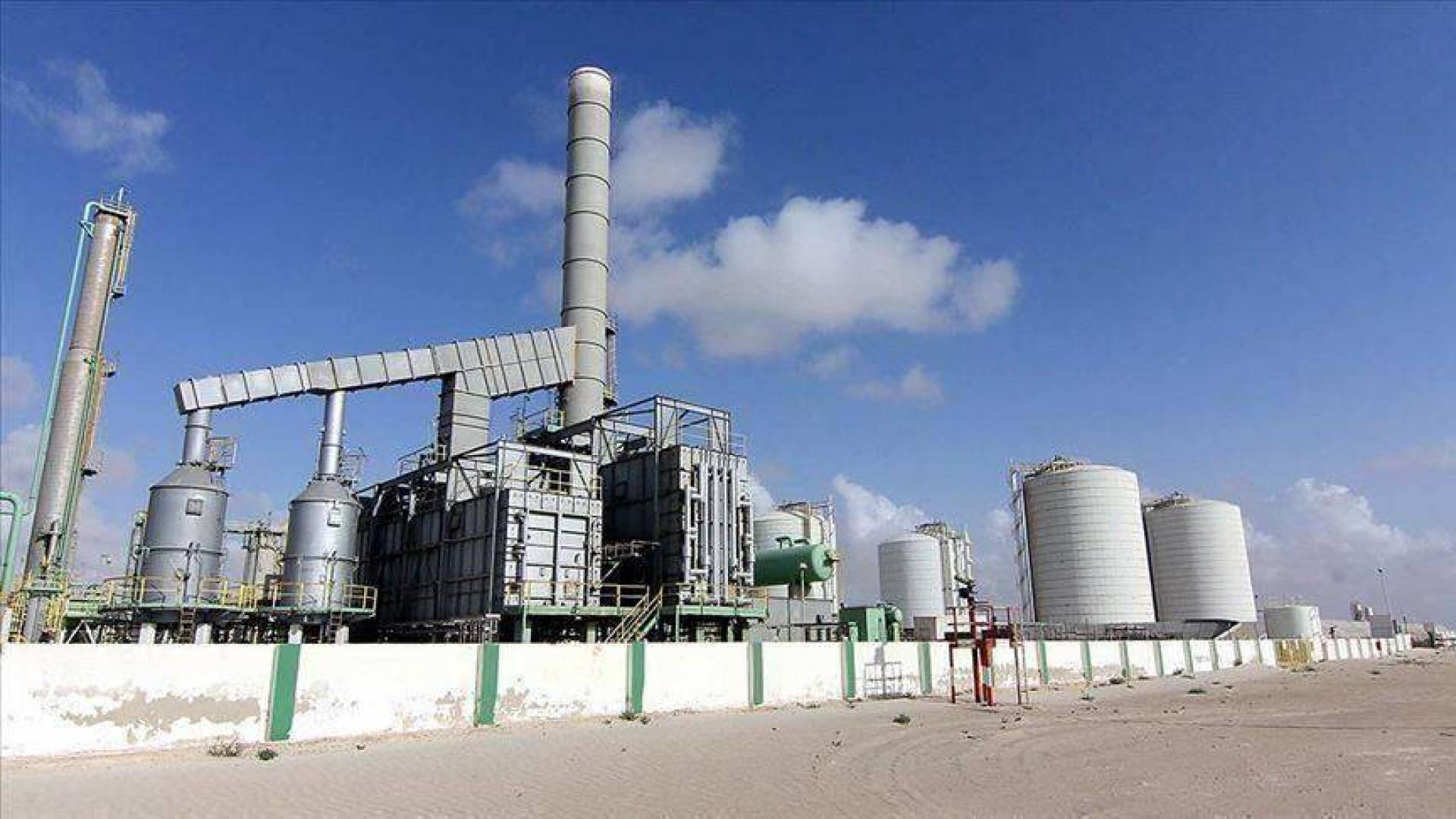استئناف انتاج وتصدير النفط في ليبيا