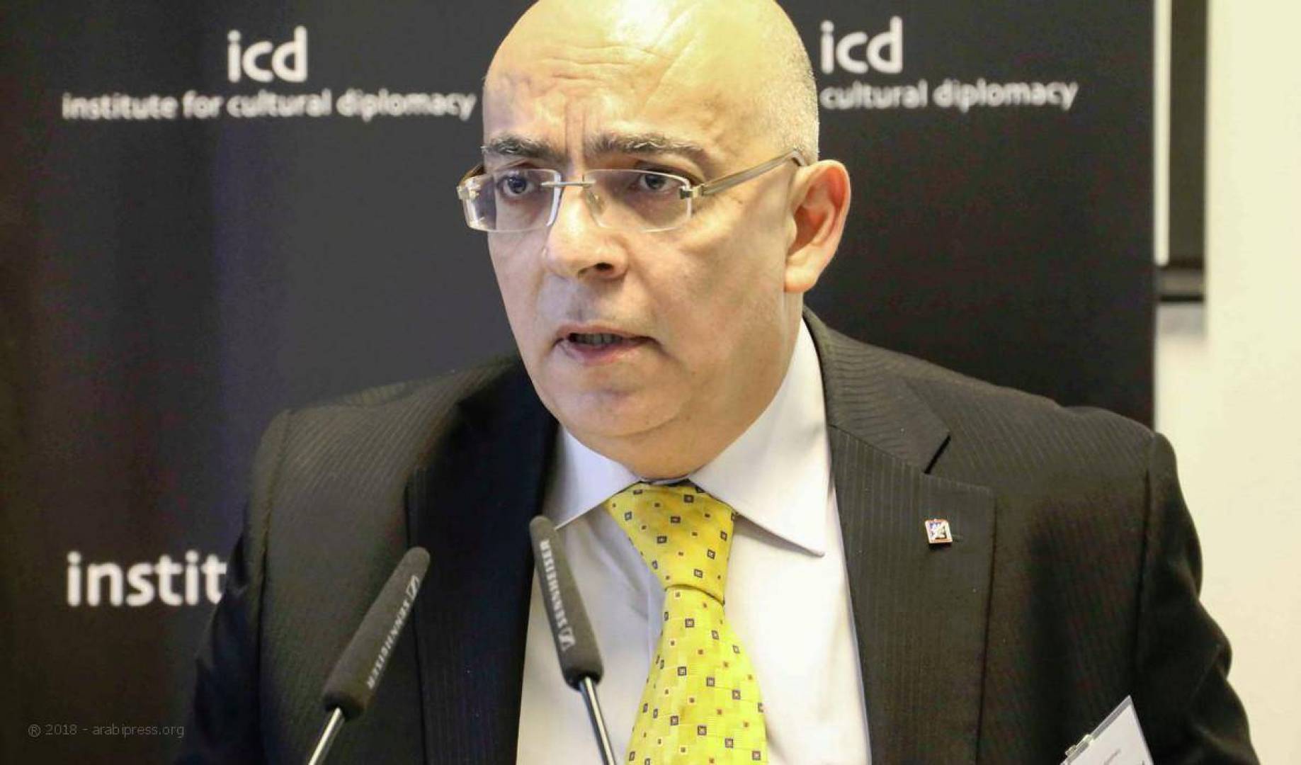 السفير هيثم أبو سعيد يعلق على اعتذار مصطفى أديب