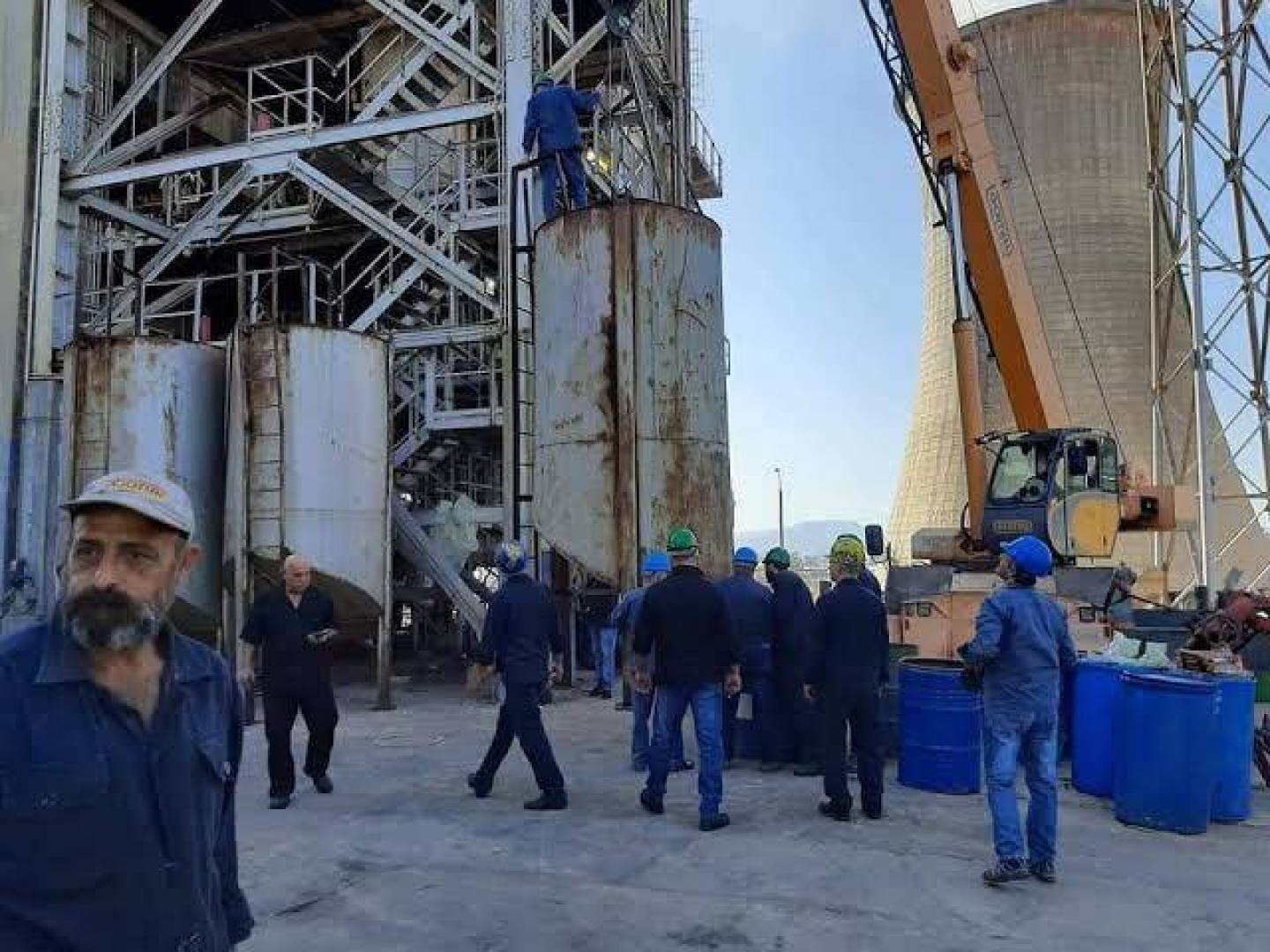 رفع قيمة الوجبة الغذائية للعمال السوريين 