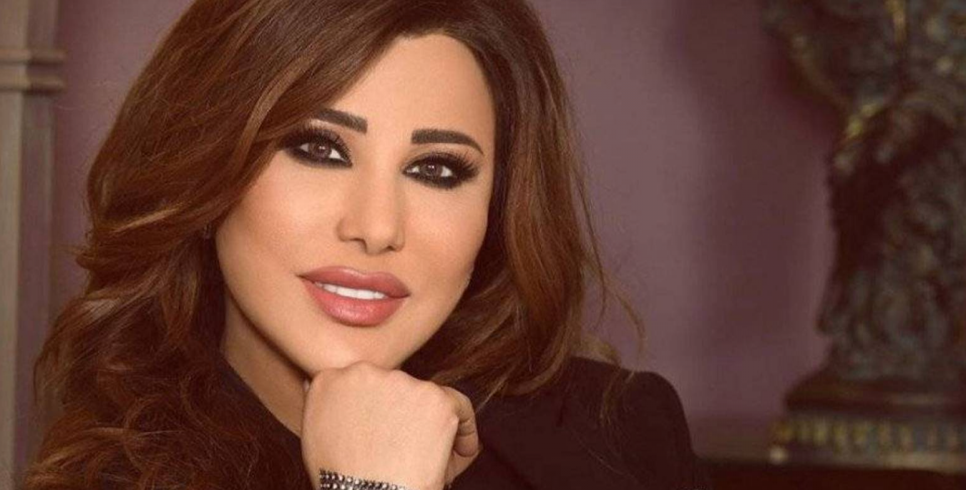 الفنانة نجوى كرم
