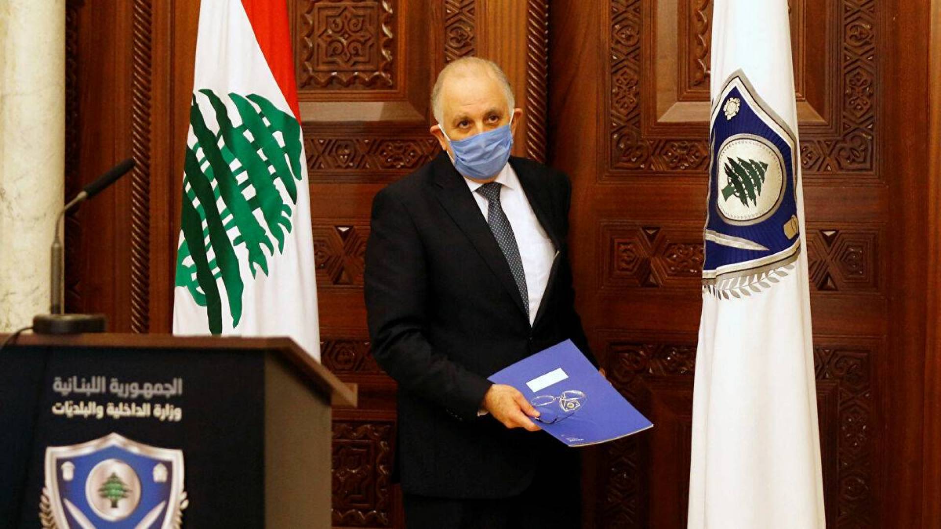 احتجاج شعبي على قرار الاقفال.. ووزير الداخلية في حكومة تصريف الأعمال يرد