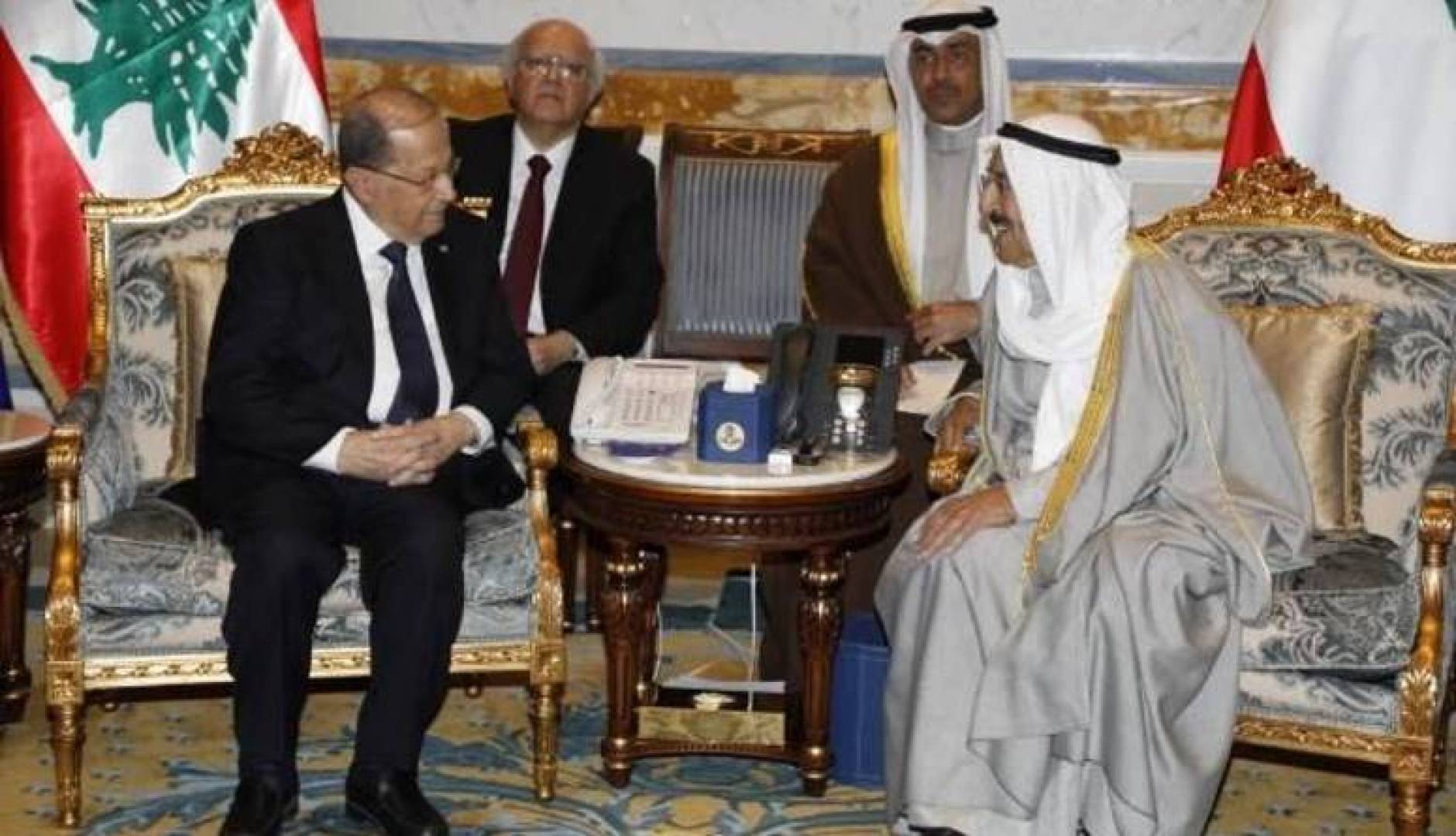 الرئيس عون ينعي أمير الكويت! 