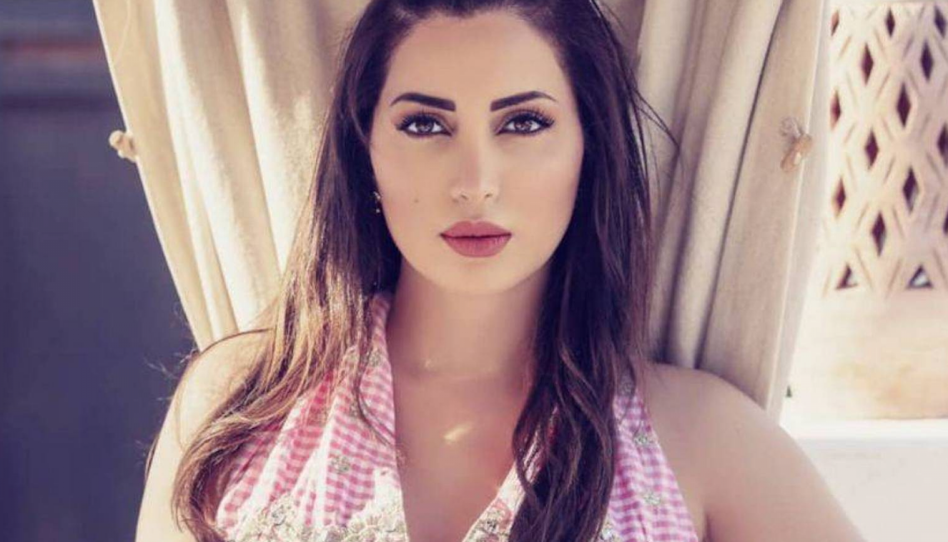 الفنانة نسرين طافش