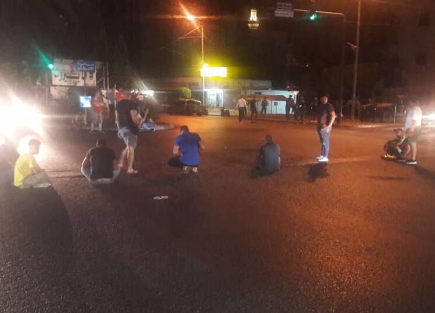 وقفة احتجاجية في صيدا وقطع الطريق وسط ساحة تقاطع ايليا