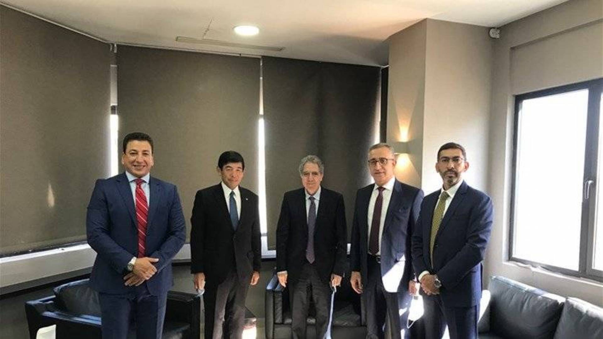 البحث في القانون الحديث للجمارك مع وزني والمنظمة العالمية للجمارك