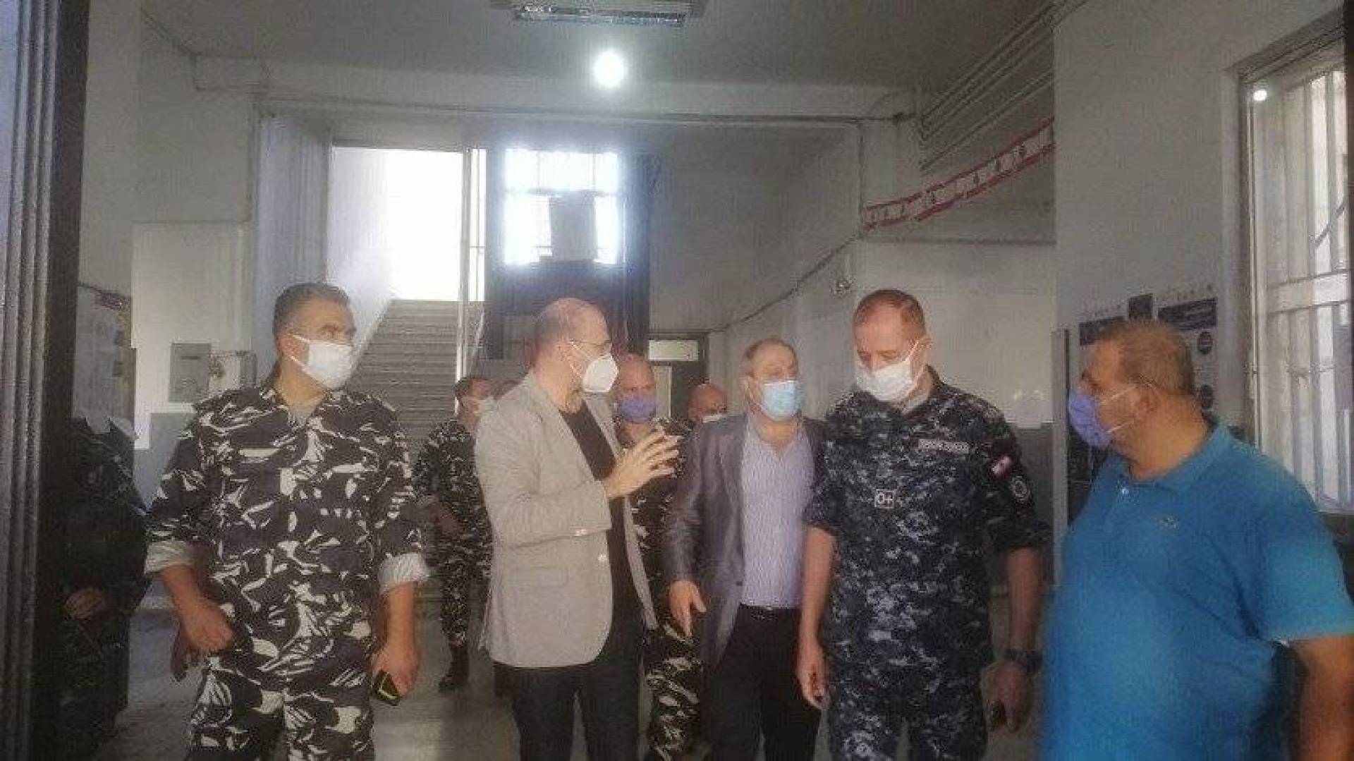 وزير الصحة يسعى  لتجهيز مستشفى للمساجين المصابين بكورونا