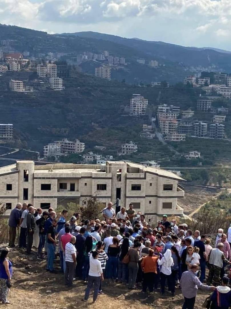 الرئيس السوري بشار الأسد يزور قرية مشتى الحلو، في صافيتا بعد الحرائق التي طالت جبالها