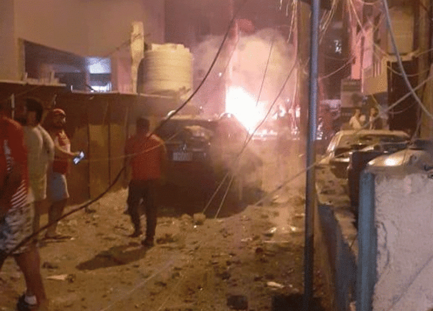 انفجار قوي يهز طريق الجديدة ببيروت