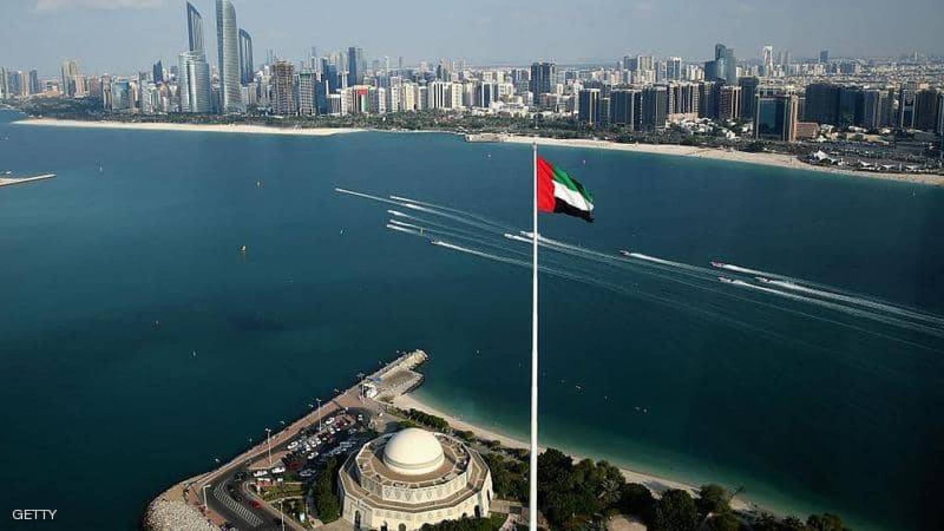الحكومة الإماراتية تعلن على تويتر موافقتها على اتفاق تطبيع العلاقات مع 