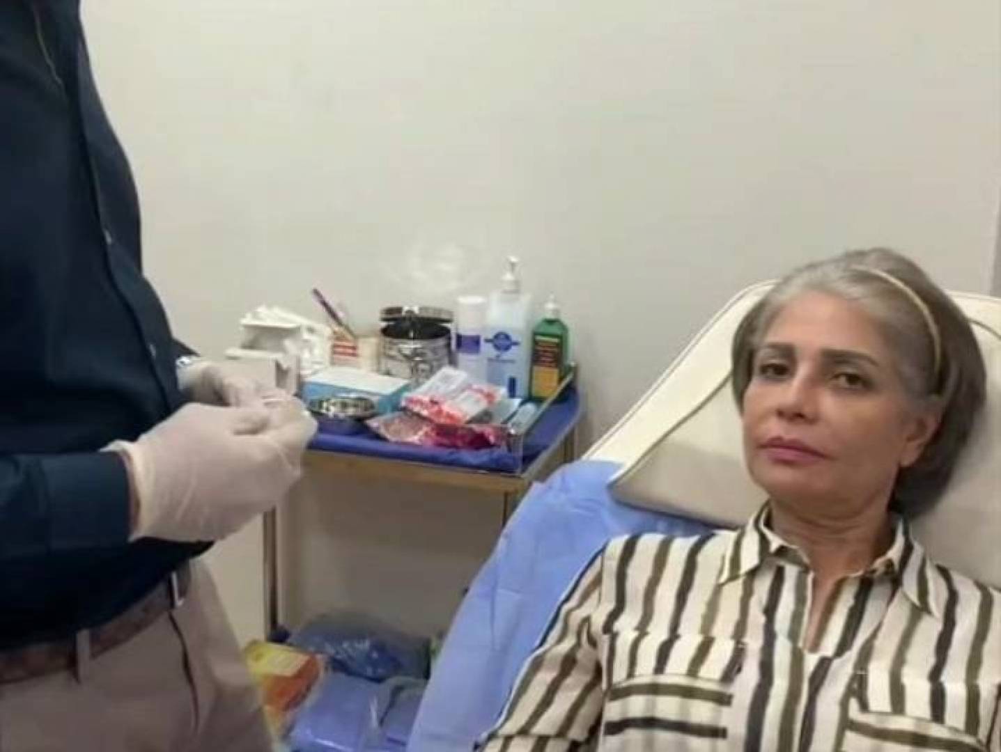 بالفيديو-سوسن بدر في عيادة طبيب تجميلي لهذا السبب 
