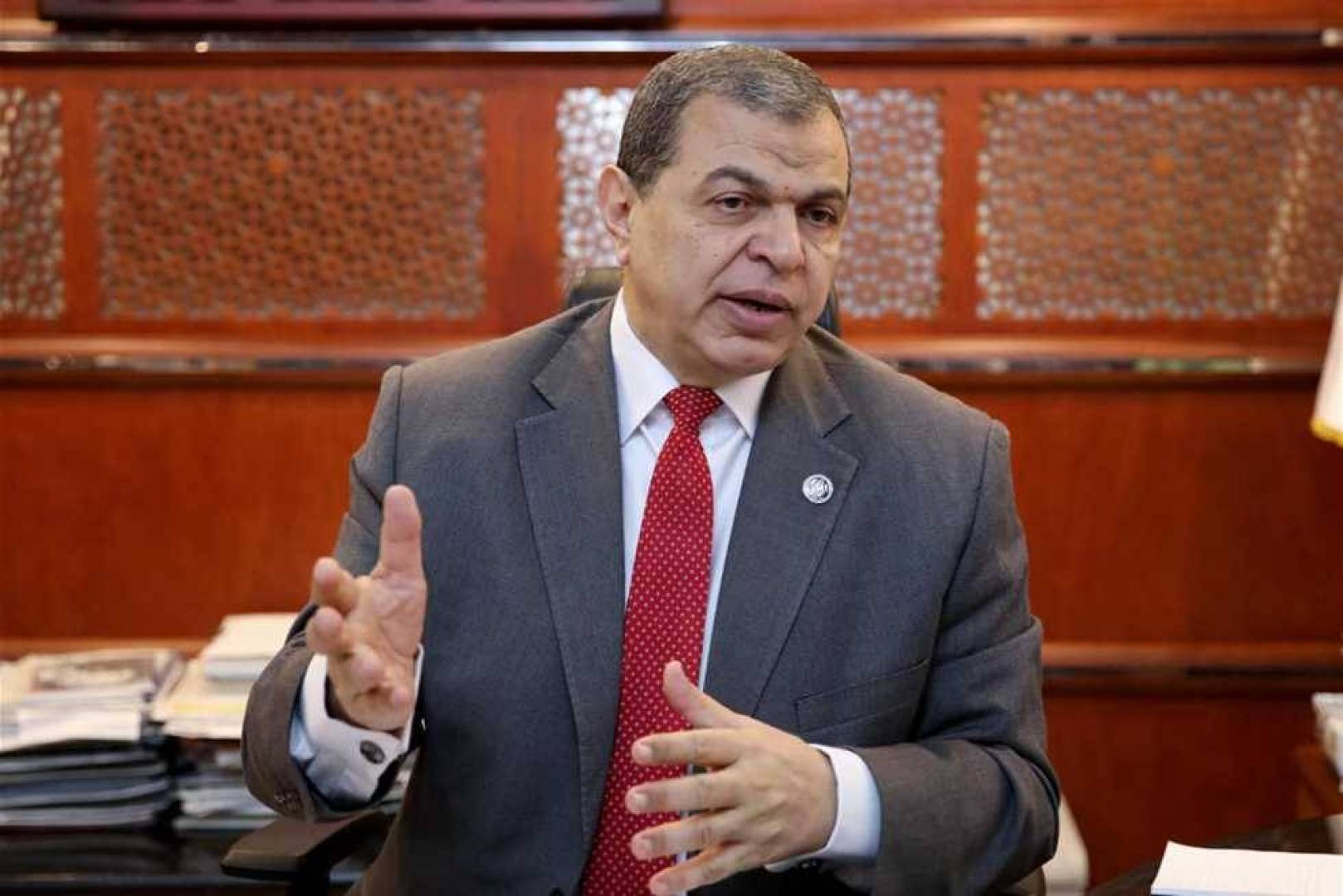 إقالة معاون وزير القوى العاملة المصري من منصبه 
