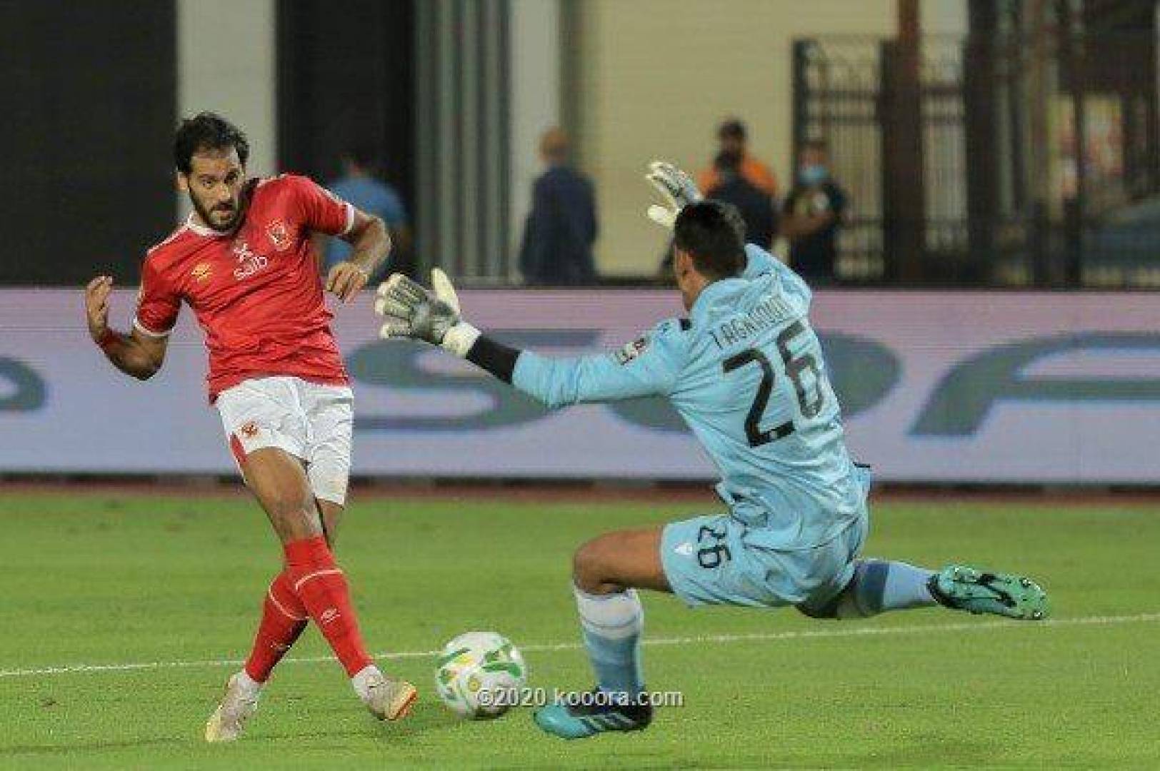 الأهلي يفوز ذهابا وإيابا على الوداد ويصل نهائي أبطال أفريقيا 