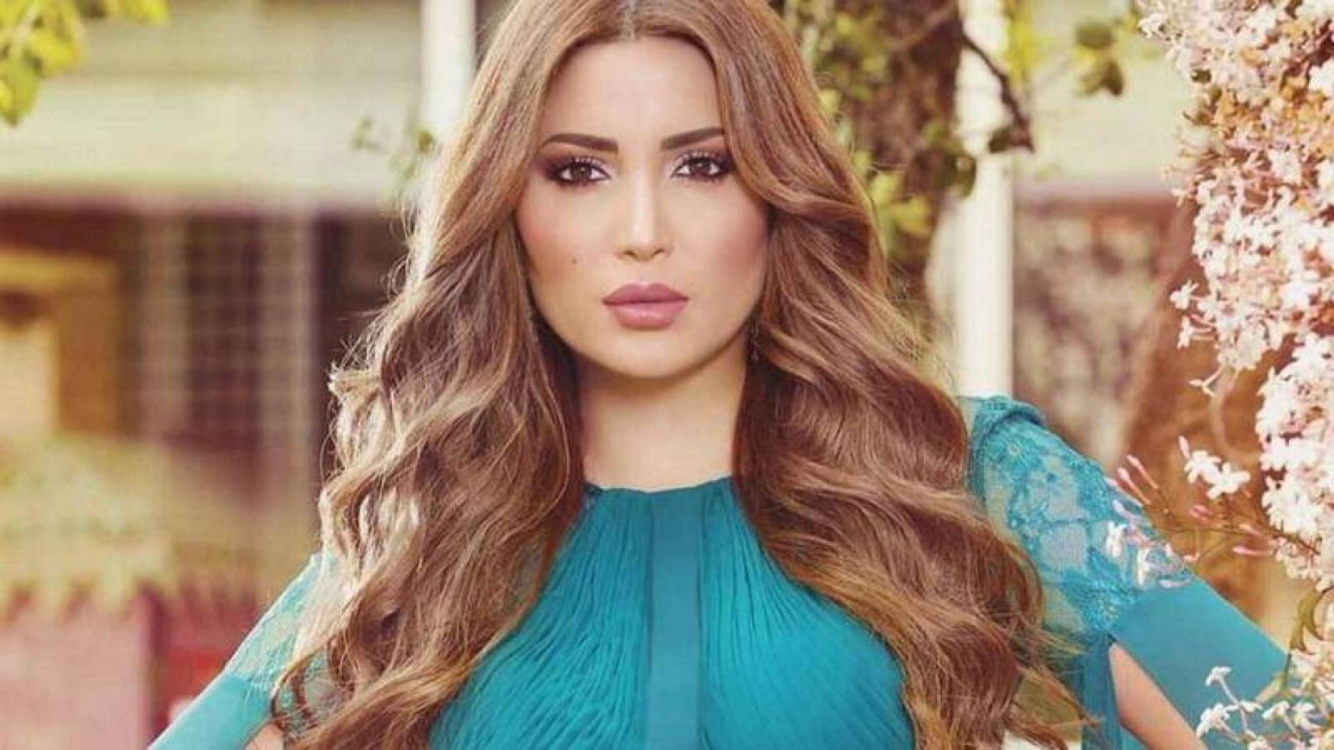 نسرين طافش تعلن خطوبتها وتكشف عن موعد الزفاف 