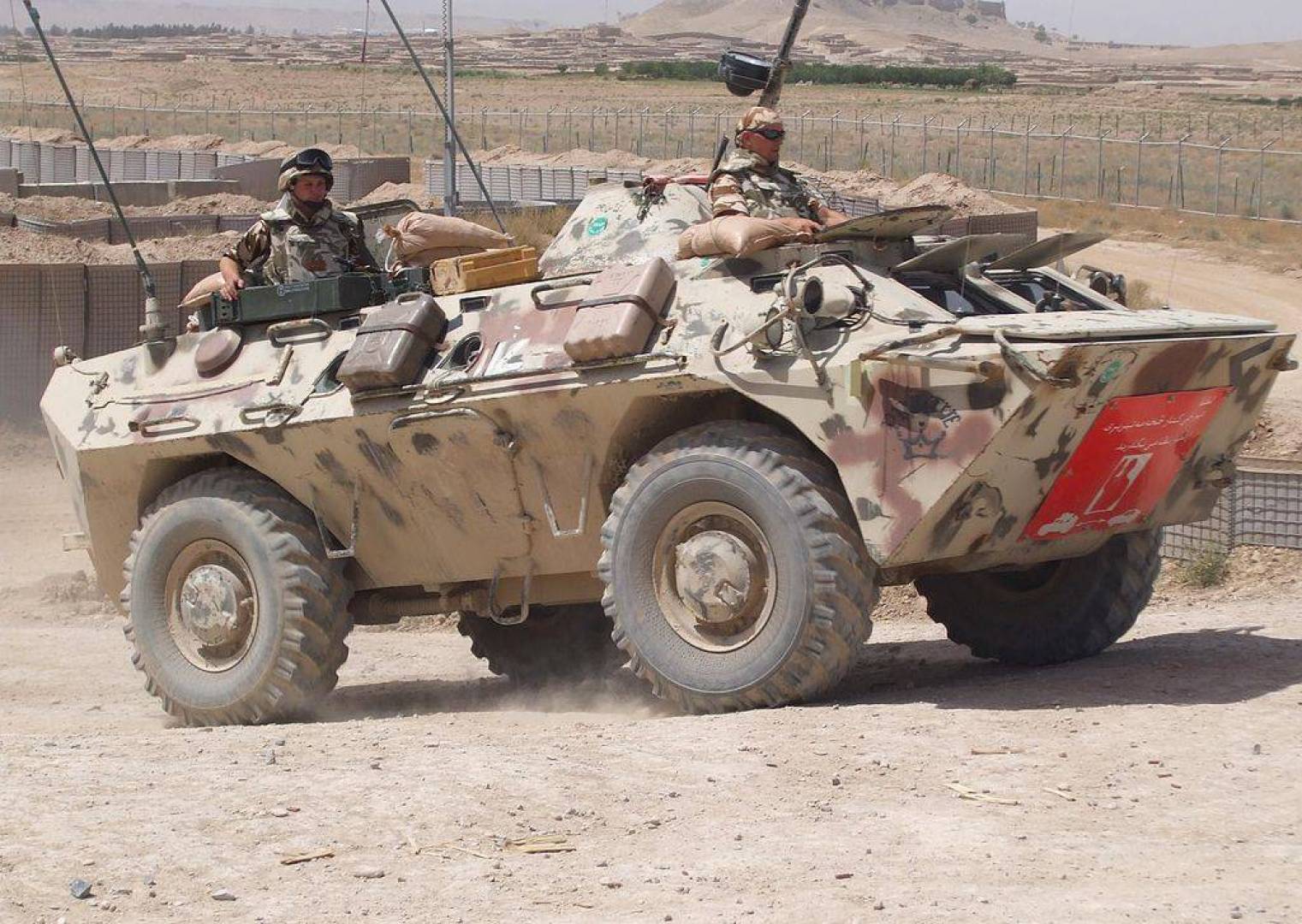 ناقلة الجنود والاستطلاع الرومانية.. تعرف على المصفحة ABC-79M