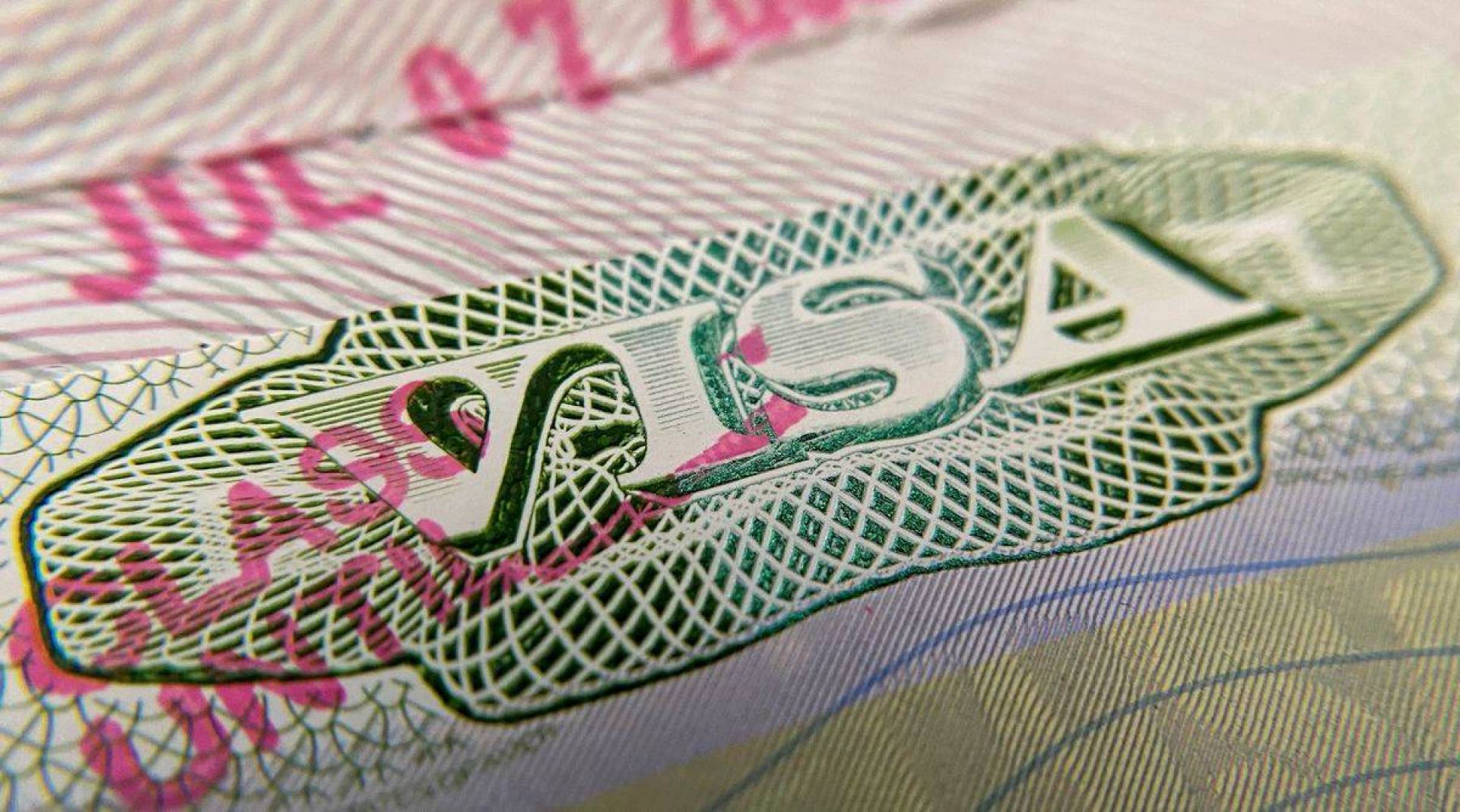 الصين تصدر تحذيرا جديدا للولايات المتحدة بشأن الخلاف حول تأشيرات سفر الصحفيين
