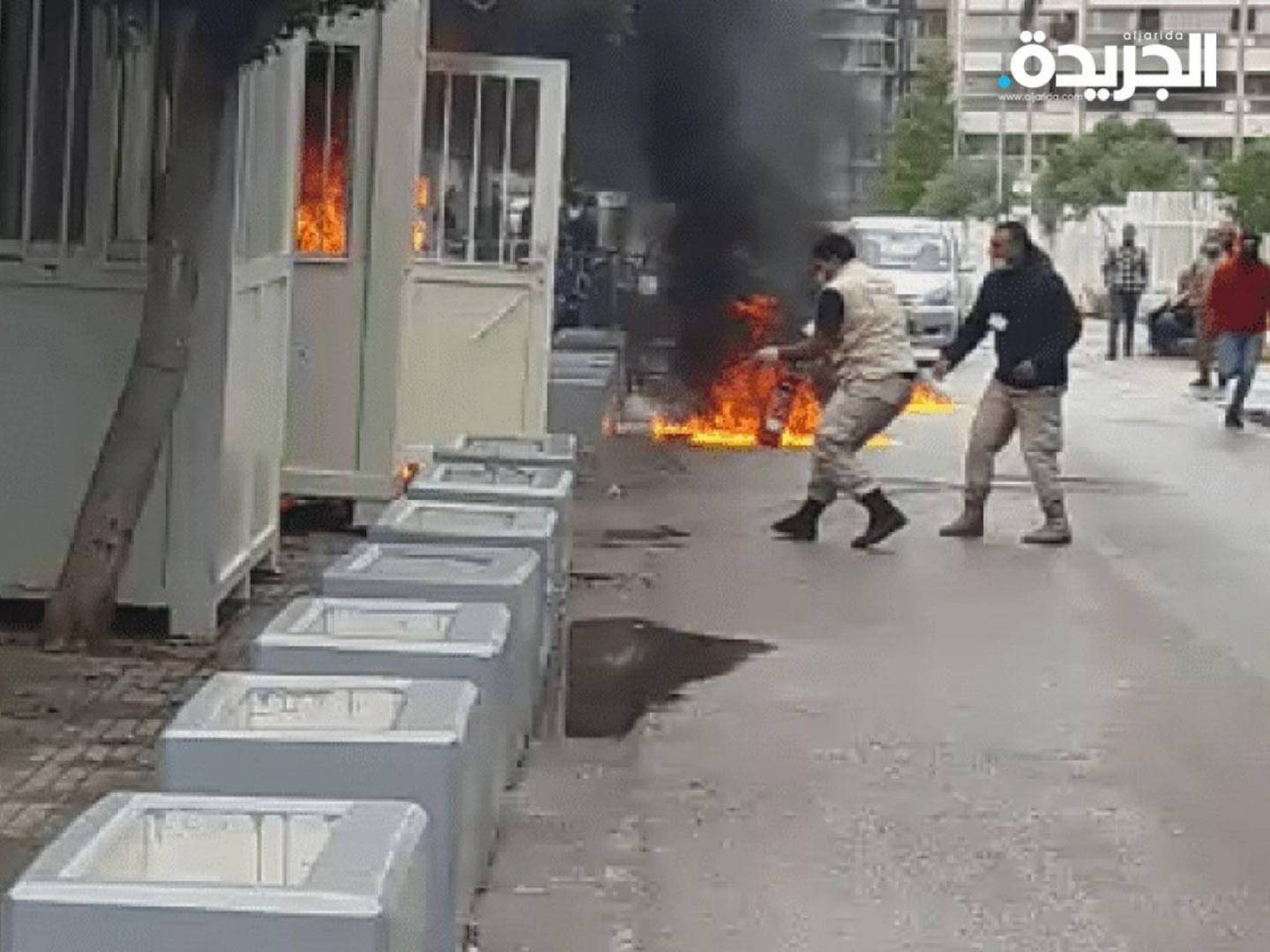 ضيق العيش يدفع لاجئ سوري إضرام النار بنفسه في بيروت