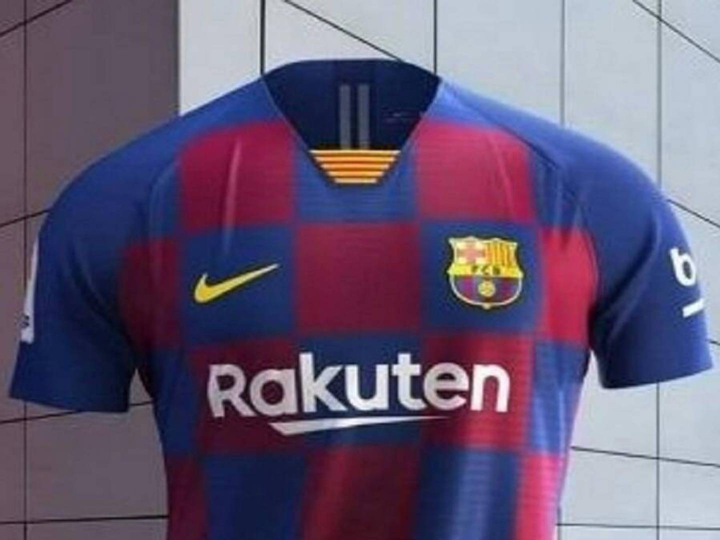 برشلونة يمدد عقد رعايته مع شركة  