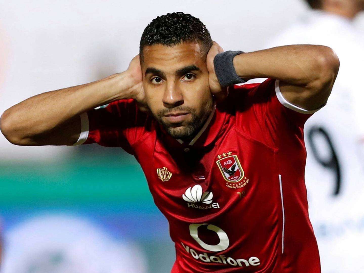 لاعبين أصيبوا بأمراض مزمنة وعادوا إلى الملاعب