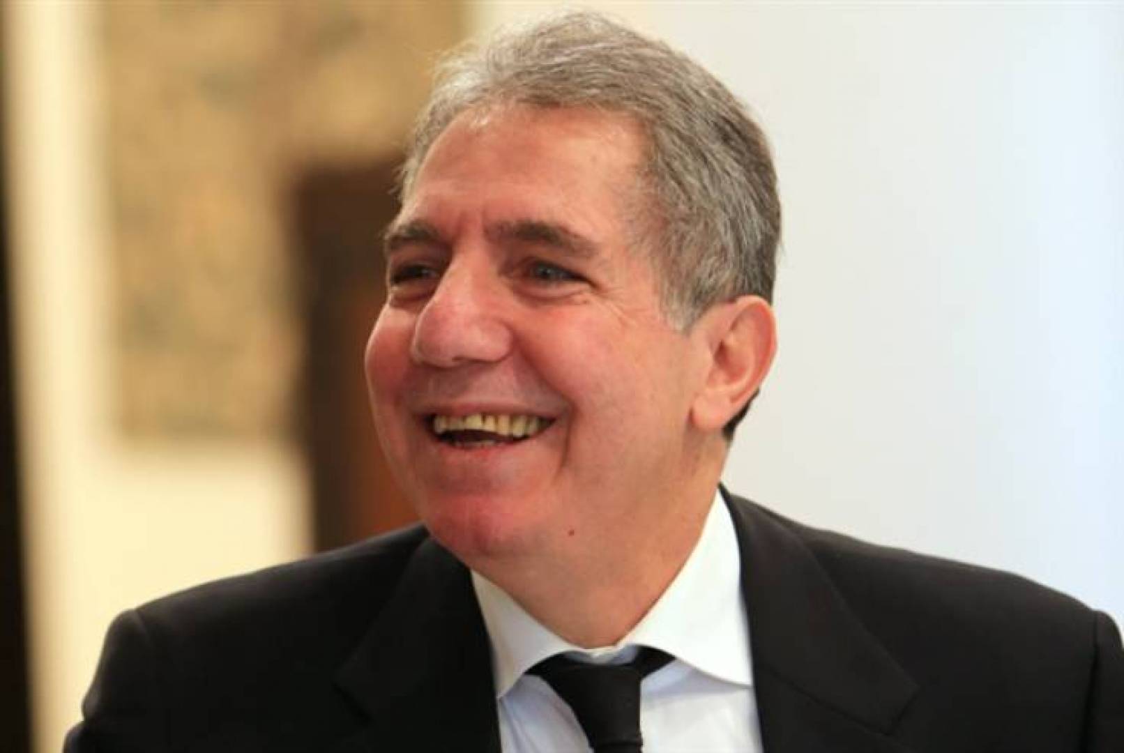 غازي وزني: رياض سلامة سيسلم المستندات المطلوبة خلال 3 أشهر