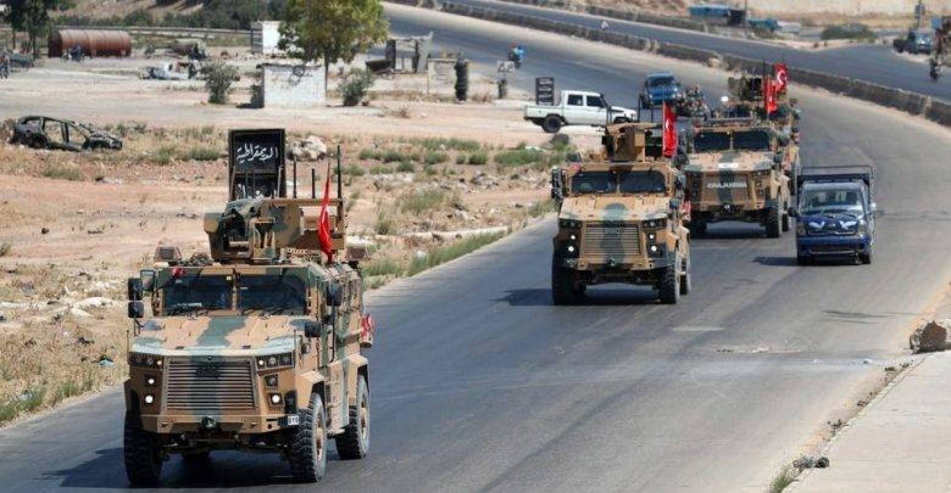 سوريا مصادر أهلية في ريف إدلب الجنوبي انسحاب 50 شاحنة محملة بالمعدات العسكرية واللوجستية من نقطة المراقبة في قرية 