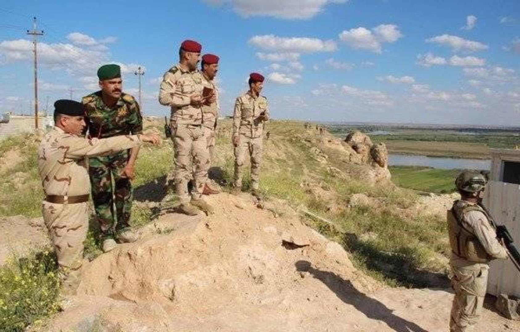 التعاون الدفاعي بين إيران و العراق سيعزز الأمن في المنطقة