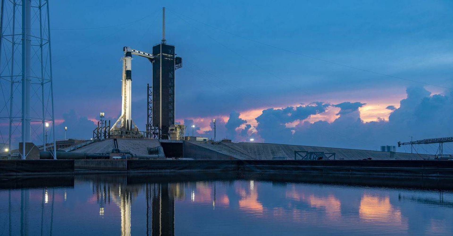 شركة SpaceX تطلق طاقما جديدا لوكالة ناسا إلى المدار