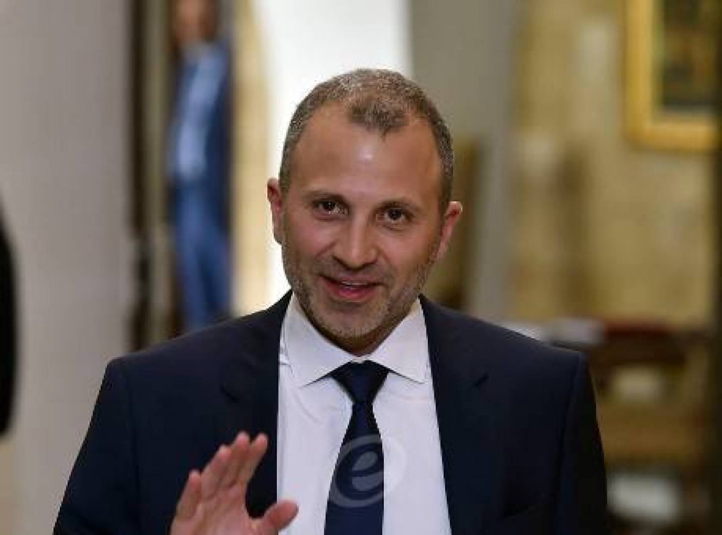 جبران باسيل : بالخلاصة الاساسية، نحنا مختلفين مع اميركا على امور عديدة غير حزب الله، وعقابنا على هالخلافات كان بأنها استمرّت باتباع سياسة معاكسة لمصلحة لبنان لا بل مدمّرة لكيانه ومزيلة لوجوده.