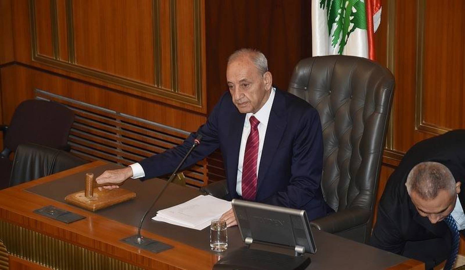 دعا رئيس مجلس النواب اللبناني نبيه بري  لإنعقاد جلسة مشتركة للجان النيابية كافة نهار الأربعاء