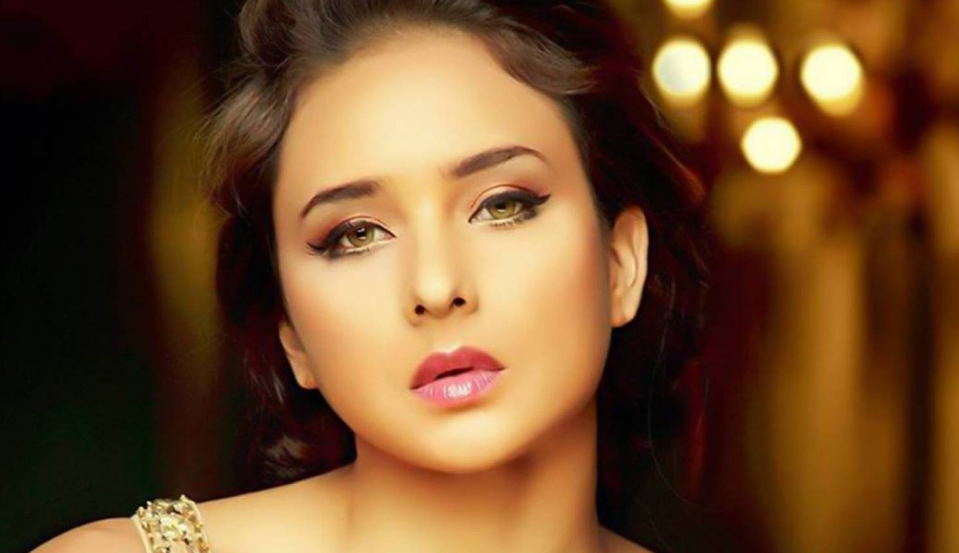 حقيقة انفصال نيللي كريم عن رجل الأعمال عمر إسلام