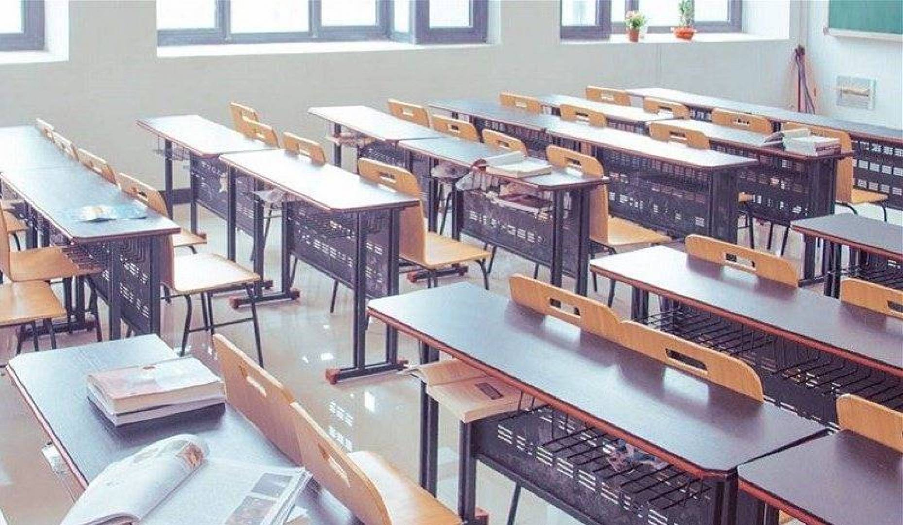 لبنان يقرر الاستمرار بالتعليم عن بعد في كل مؤسسات التعليم الرسمي والخاص