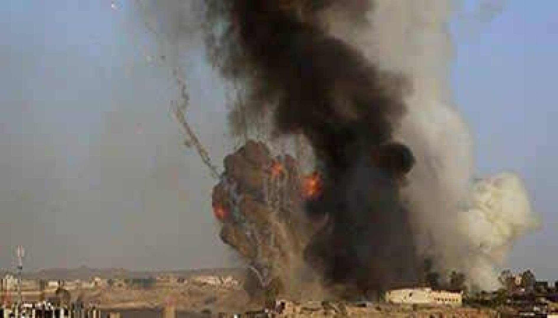 ضحايا يمنيون بقصف سعودي على مأرب وتجدد الاشتباكات في جبهة أبين