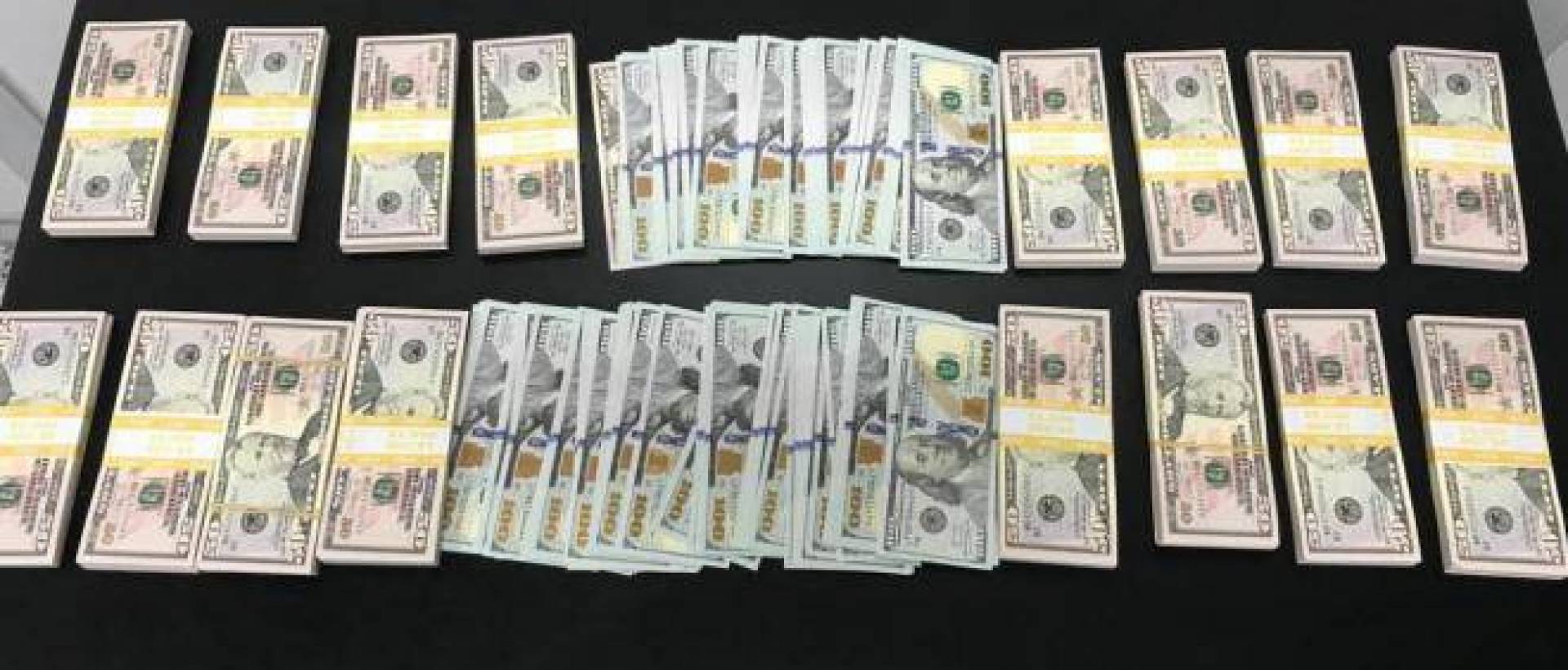 إحباط عملية تهريب 100 ألف دولار مزورة 