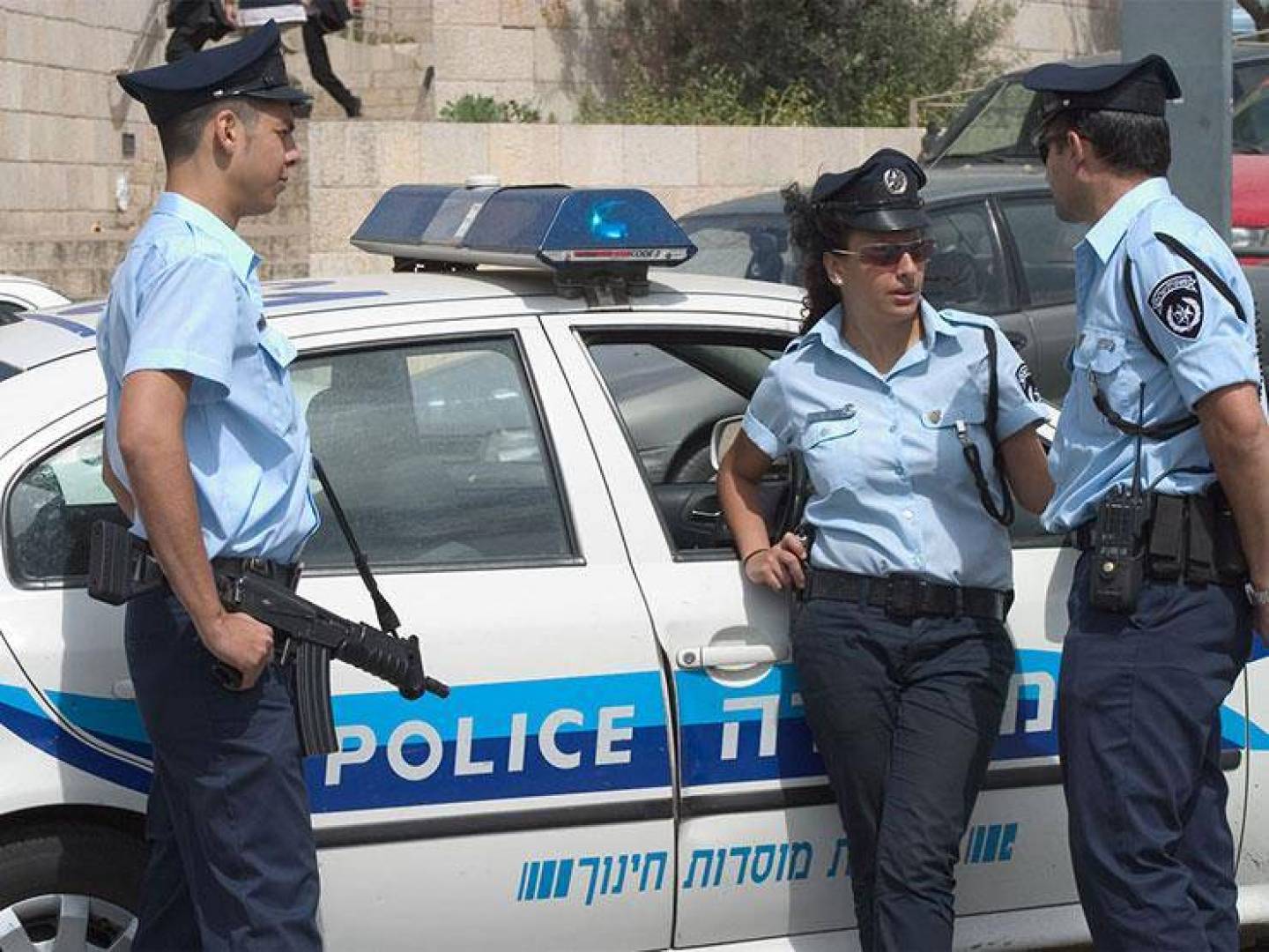 تل أبيب تحذر بعثاتها الدبلوماسية بعد مقتل فخري زاده