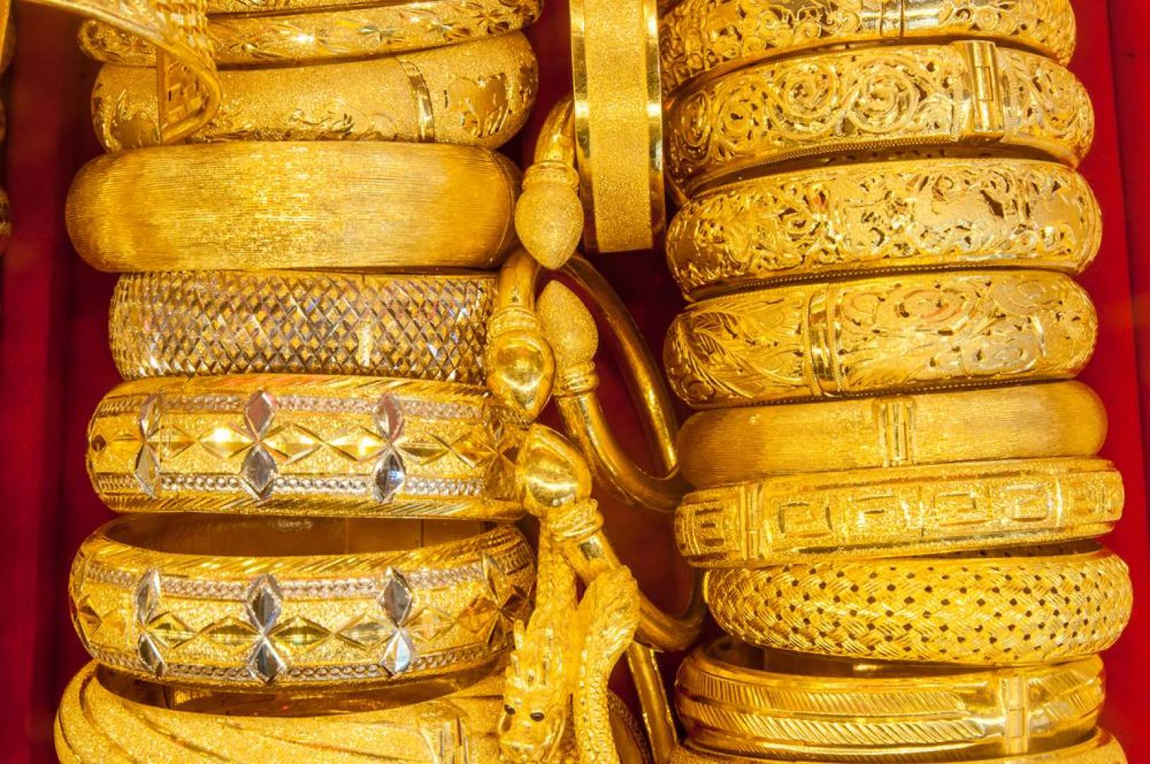 إليك سعر الذهب في لبنان اليوم الخميس 26-11-2020 اسعار الذهب في لبنان مقابل الليرة اللبنانية وبجميع العيارات