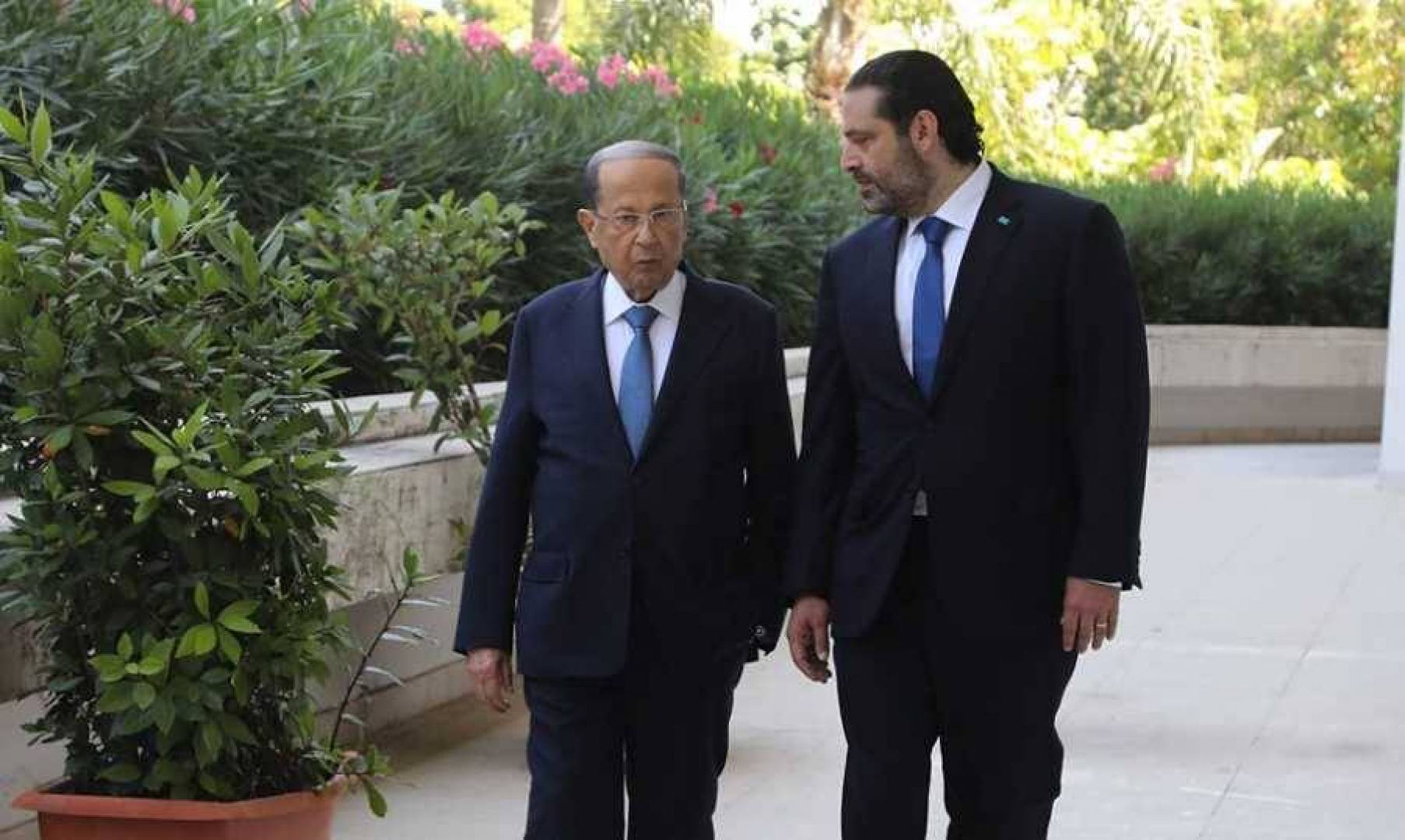 الرئيس سعد الحريري بعد لقائه عون: الاجواء ايجابية، كما أن عون وعدني بدرس التشكيلة المقدمة وسنلتقي مجدداً.