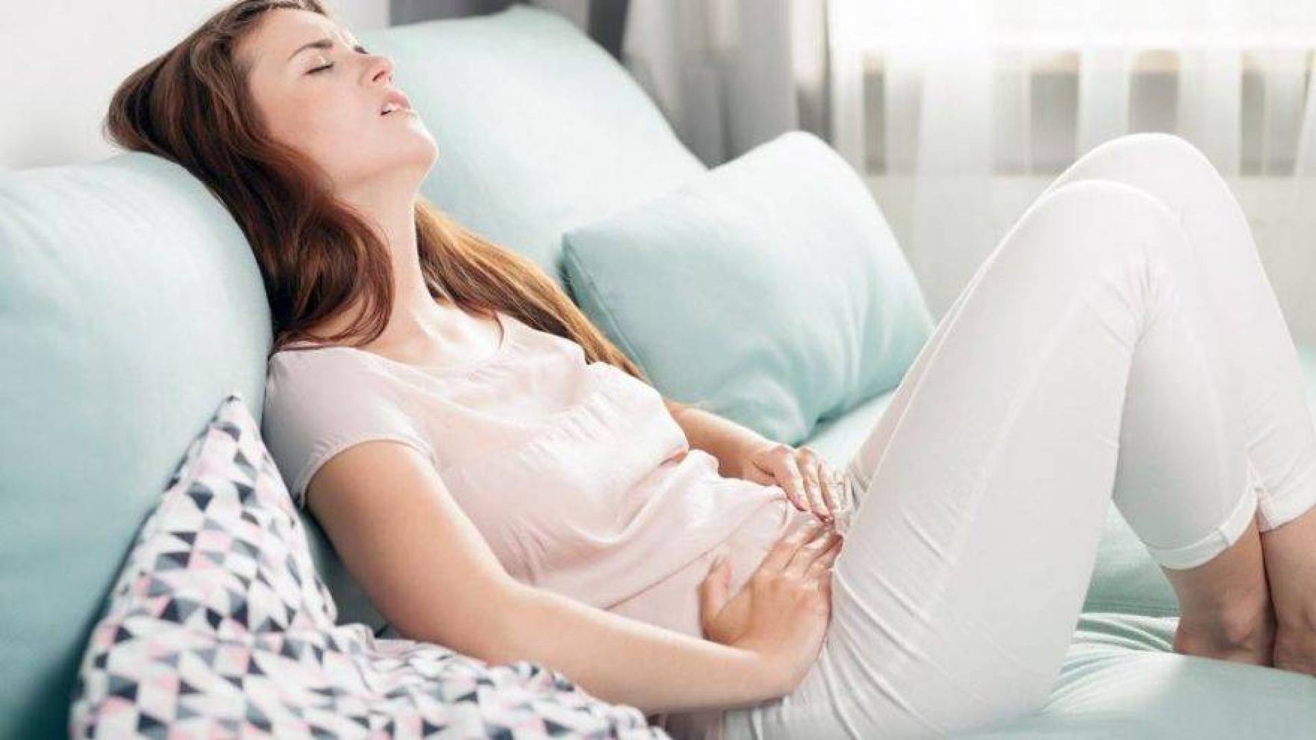 5 طرق بسيطة لتخفيف الانتفاخ خلال الدورة الشهرية