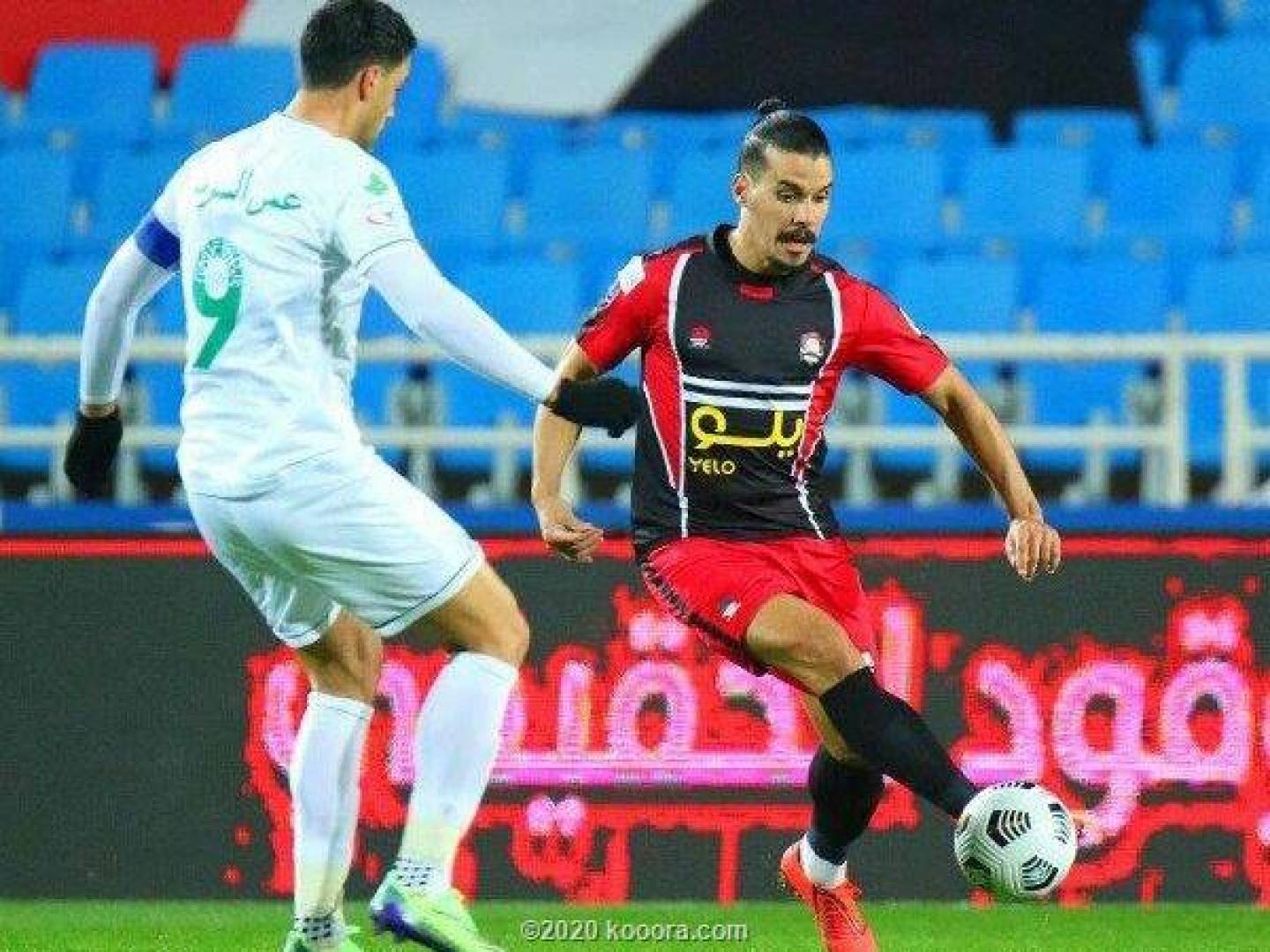 الأهلي السعودي يحقق فوزا صعبا ومثيرا على الرائد في الدوري السعودي للمحترفين .. فيديو 