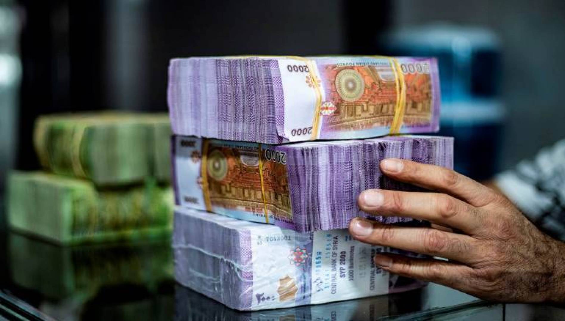 سعر صرف الدولار مقابل الليرة السورية يوم الاربعاء 23-12-2020