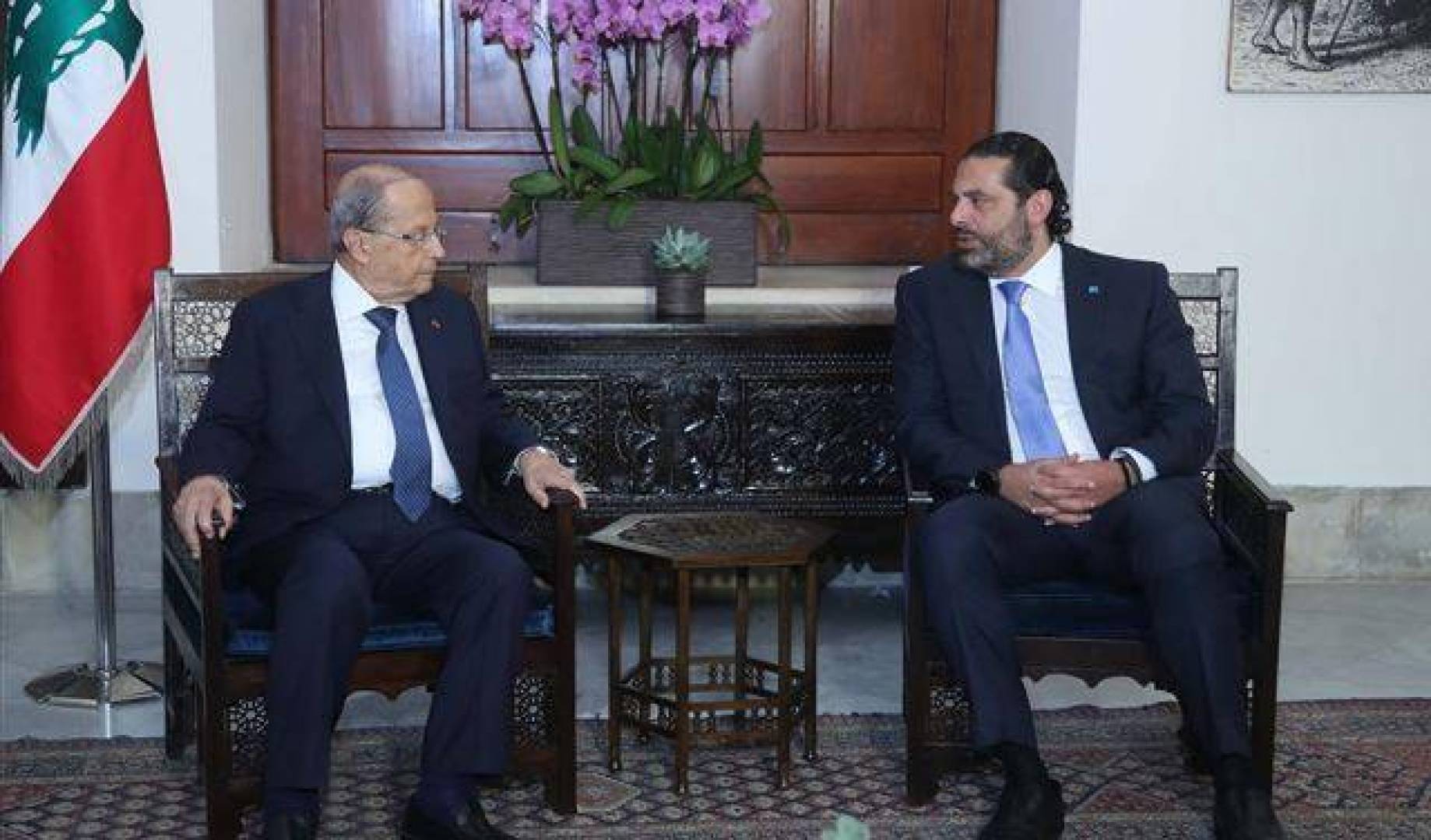 رئيس الوزراء المكلف سعد الحريري يعقد لقاء مع الرئيس ميشال عون