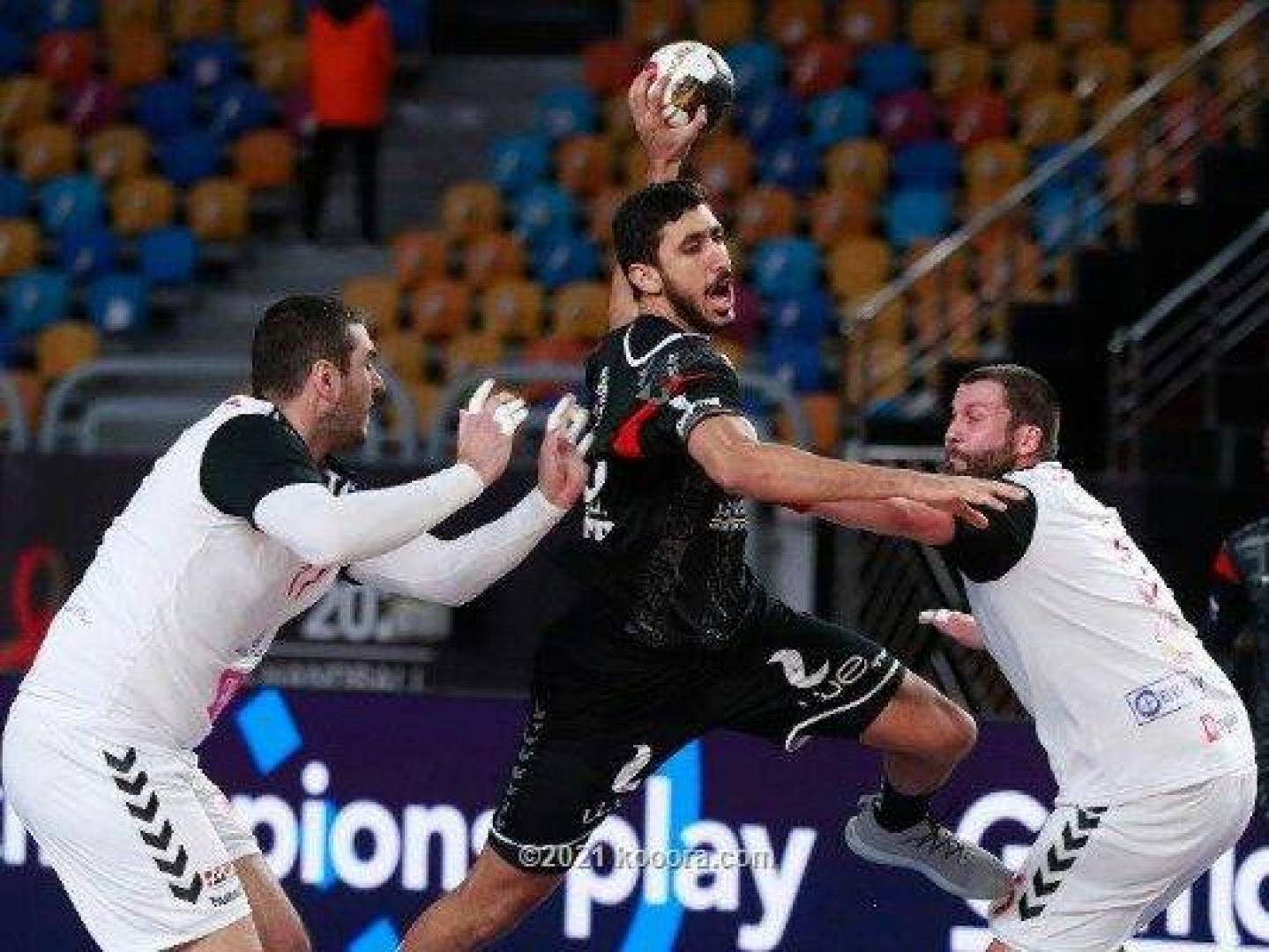 بالصور مصر تفوز و تتأهل للدور الثاني في كأس العالم لكرة اليد 