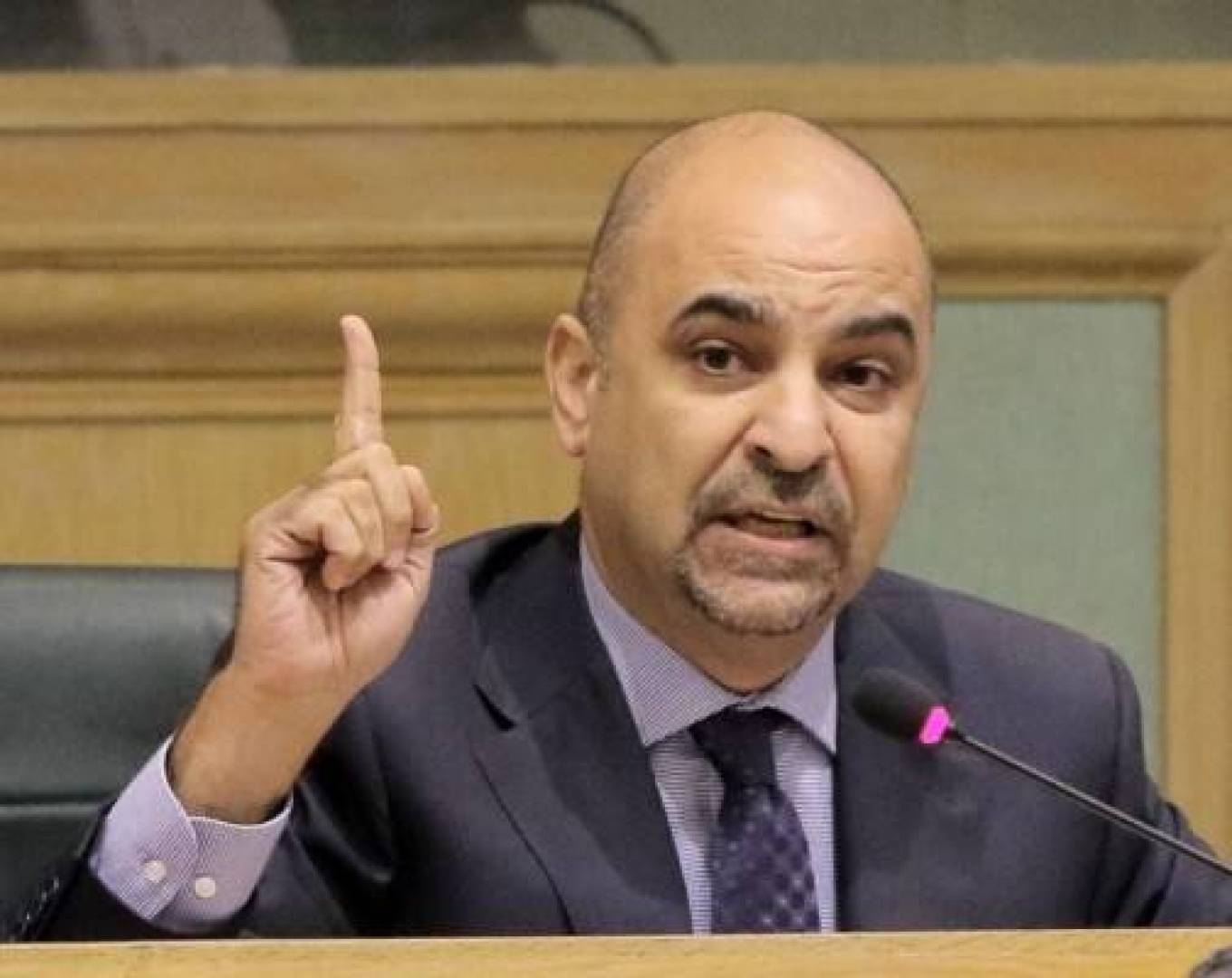 برلماني أردني يدعو إلى إغلاق حسابات واتساب رداً على اختراقها الخصوصية