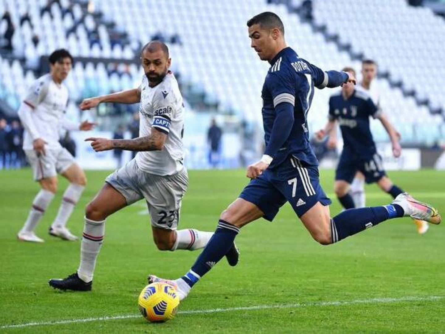 بولونيا يسقط أمام مضيفه يوفنتوس في الدوري الإيطالي  .. فيديو 