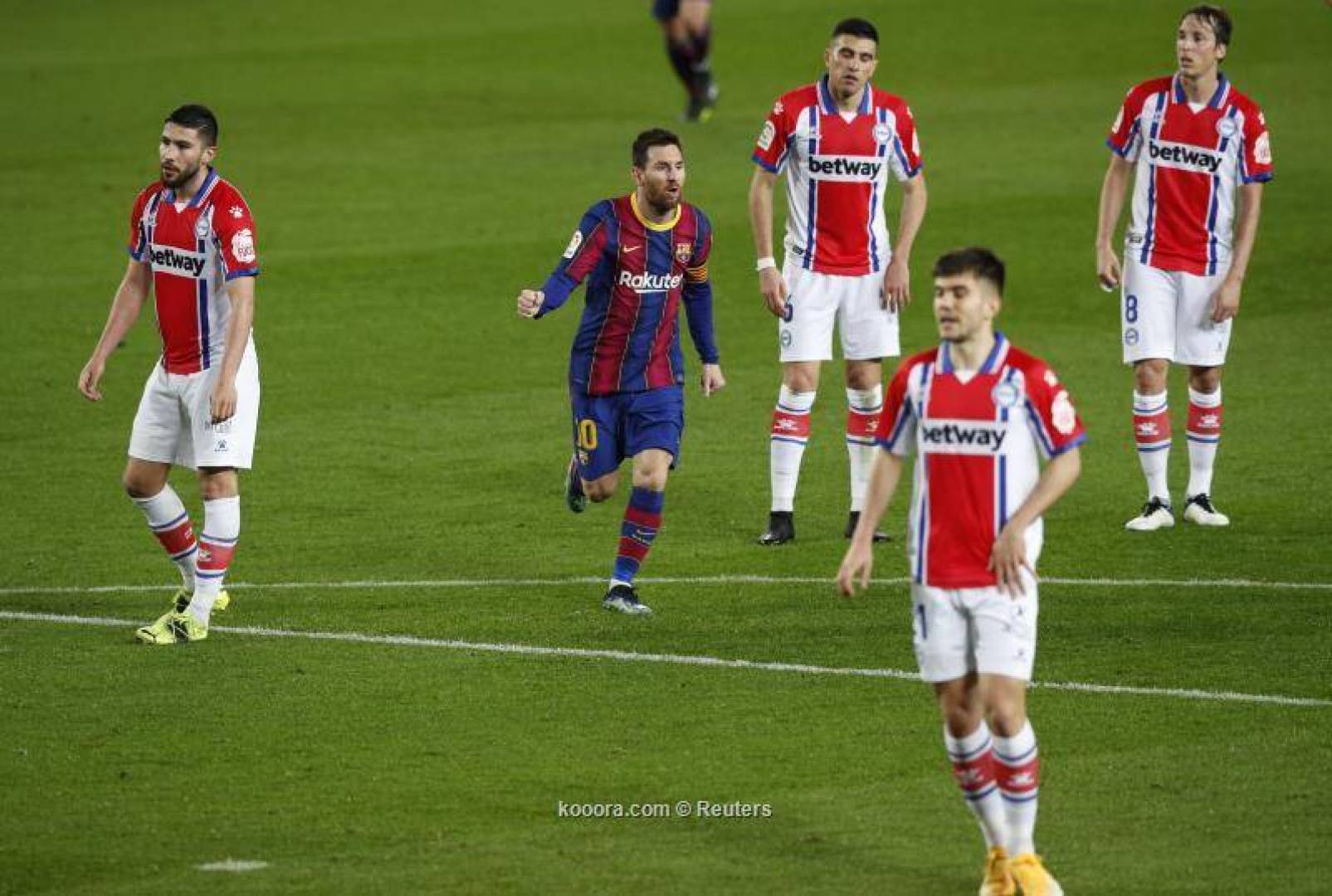 برشلونة يقسو على الأفيس بخماسية في الدوري الإسباني الممتاز .. فيديو 