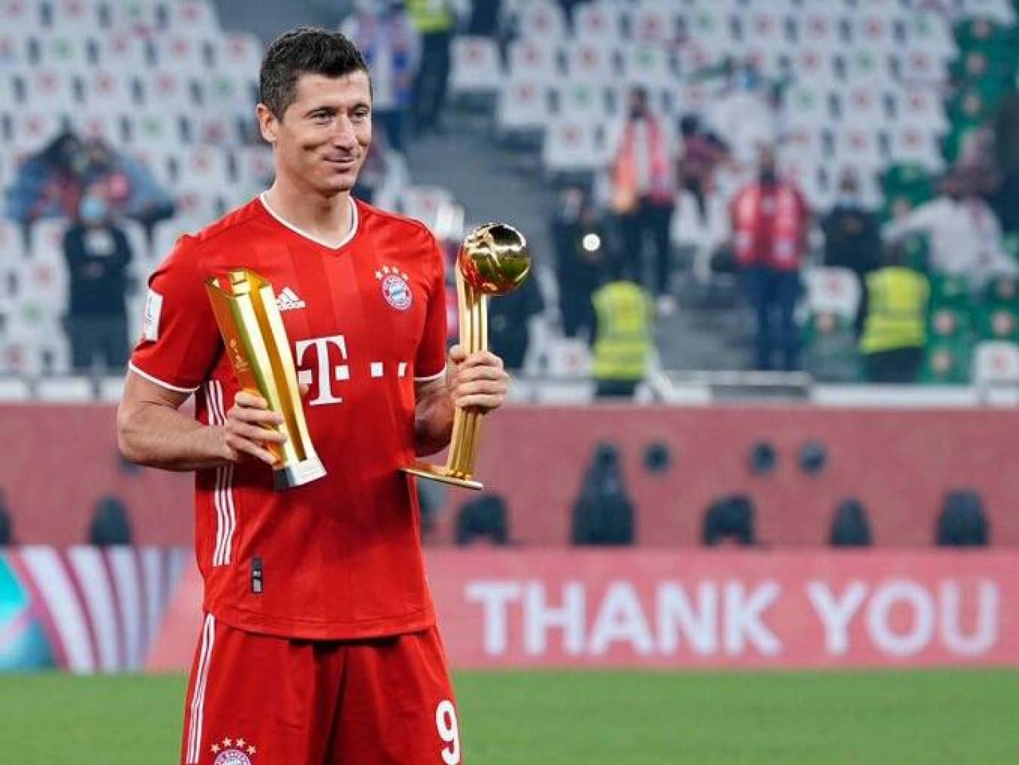 المهاجم البولندي روبرت ليفاندوفيسكي أفضل لاعب بمونديل العالم للأندية 