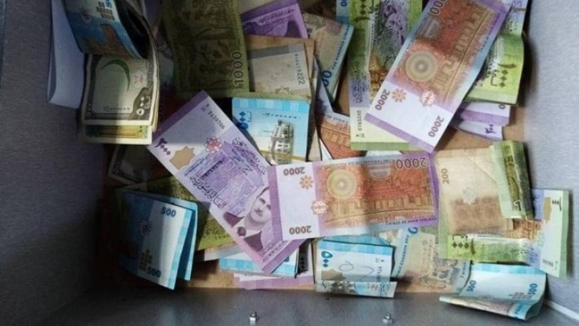 أليكم سعر الدولار في سوريا اليوم 04-02-2021 سعر مبيع وشراء الدولار 