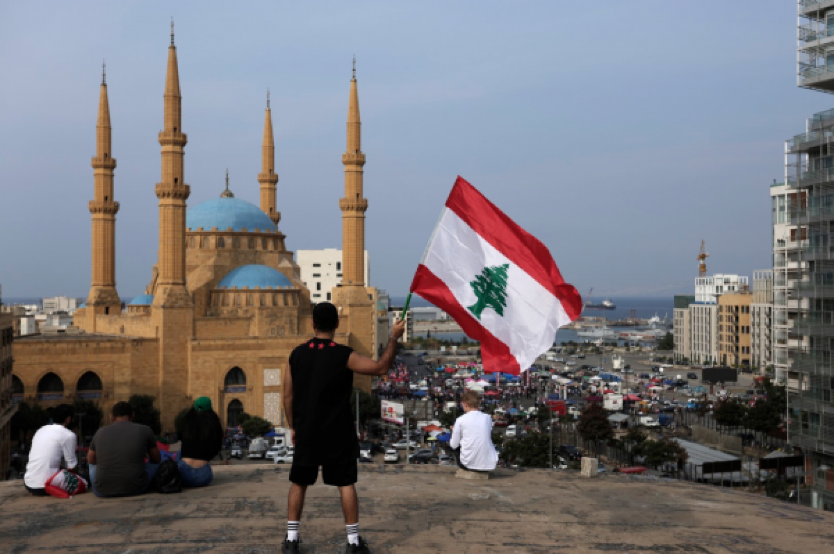 حسن فضل الله: يوجد أمام القضاء ملف حيوي يعني جميع اللبنانيين